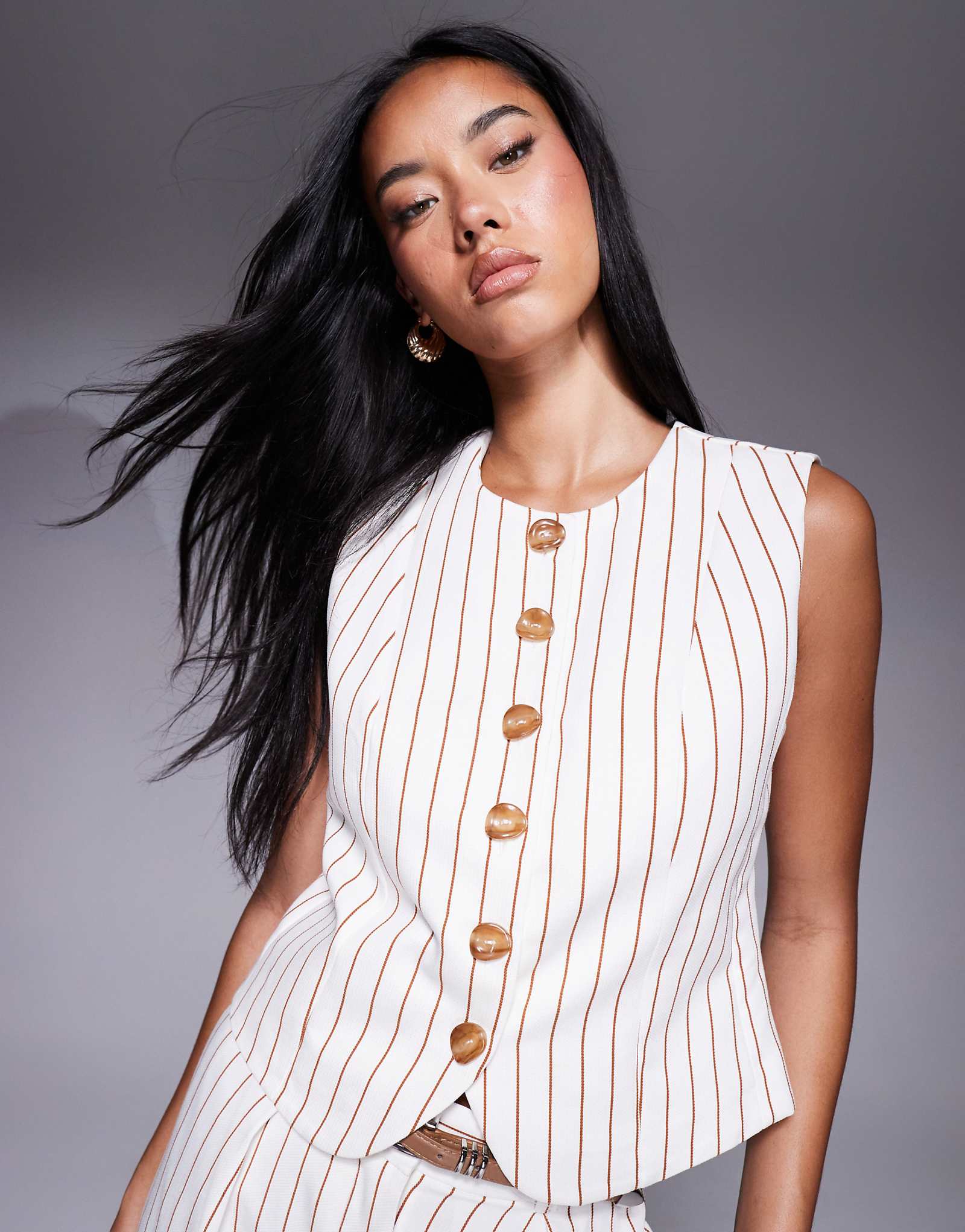 Жилет с высоким воротом River Island в белую полоску - часть комплекта 13290₽