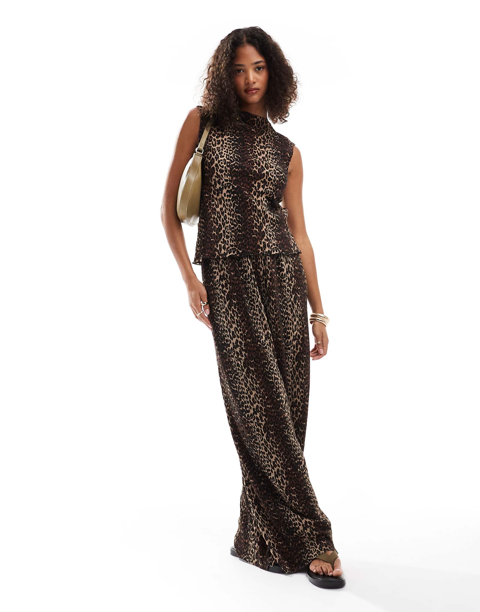 Широкие брюки-плиссе с леопардовым принтом - часть комплекта 8290₽