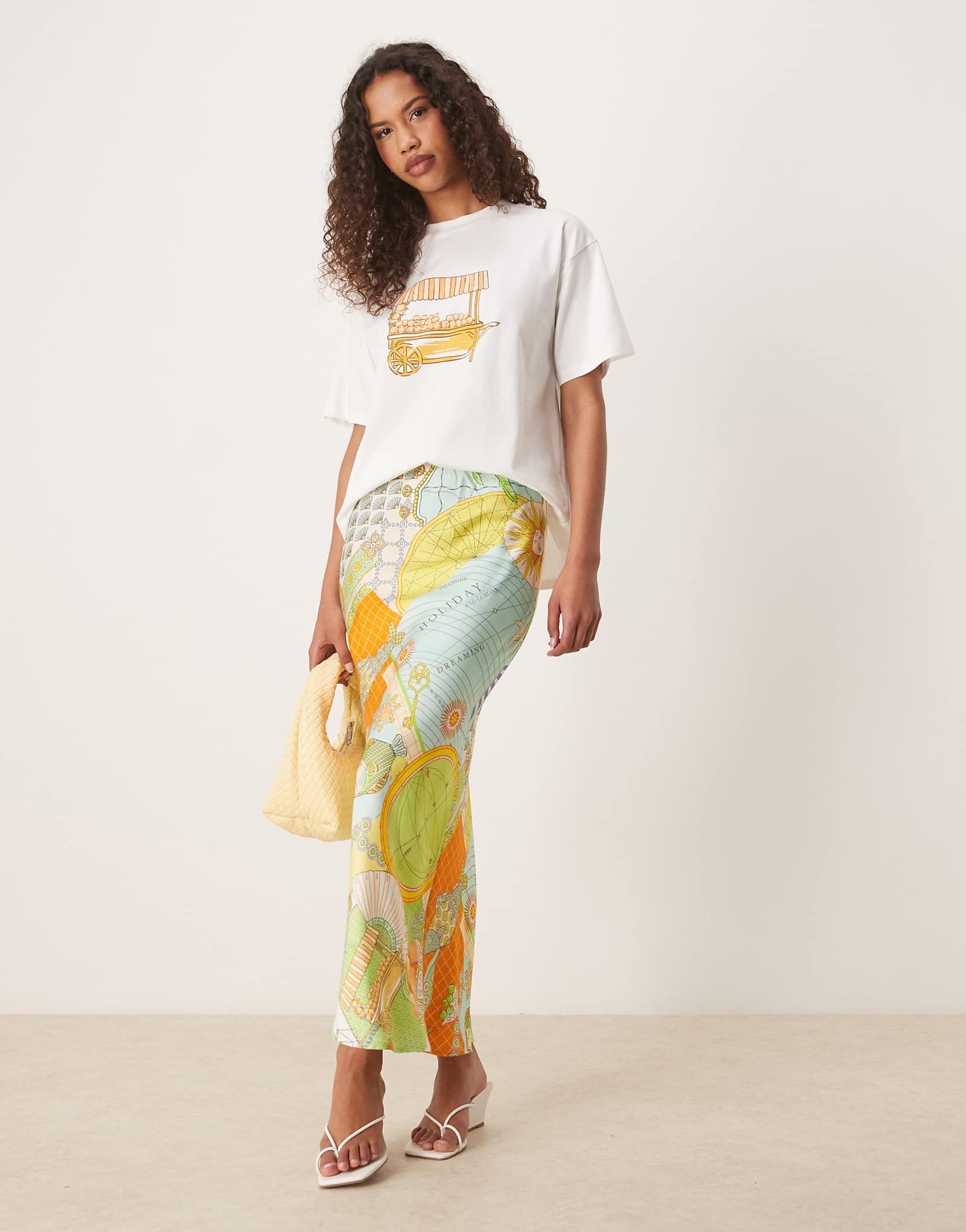 Атласная юбка макси-слип с оранжевым принтом которая никогда не надевалась полностью - часть комплекта 27990₽