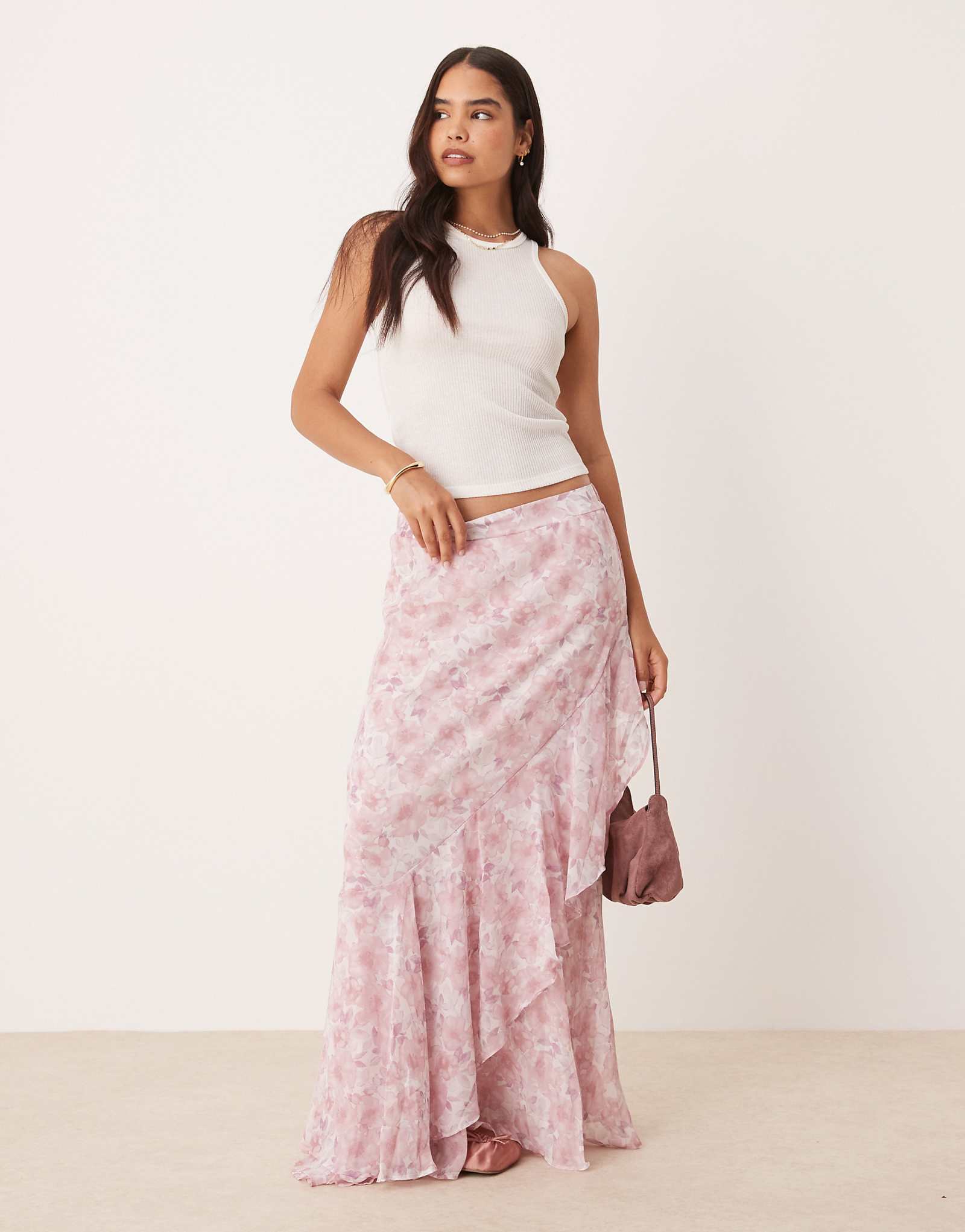 Шифоновая юбка в стиле бохо с оборками и цветочным принтом от VILA 9890₽