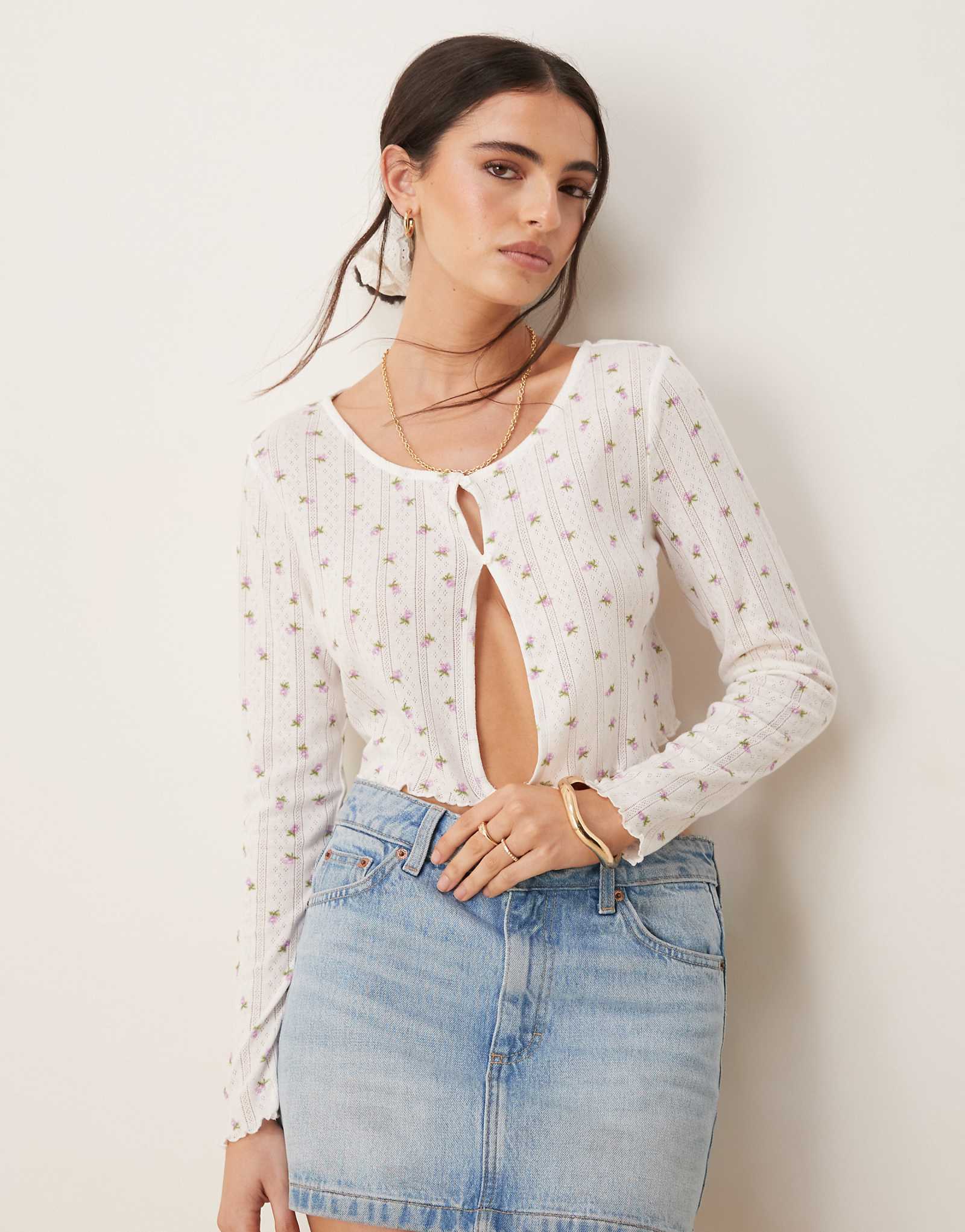 Кардиган на пуговицах спереди от Vila pointelle розового цвета с нежным цветочным узором