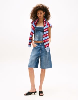 Джинсовые шорты Tommy Jeans tommy girl star из джинсовой ткани темного цвета