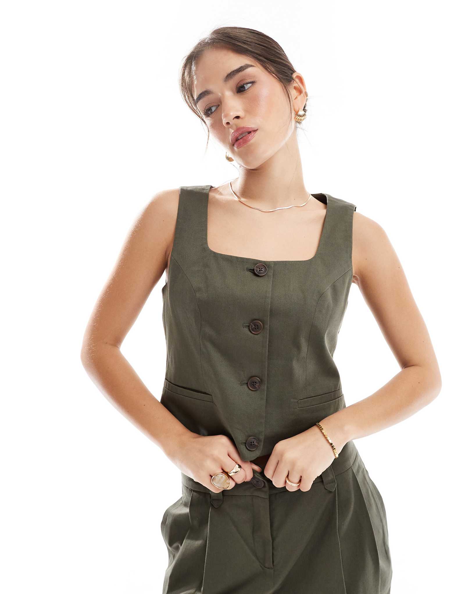 Жилет с квадратным вырезом от Vero Moda зеленого цвета Каламата сшитый на заказ - часть комплекта 4190₽