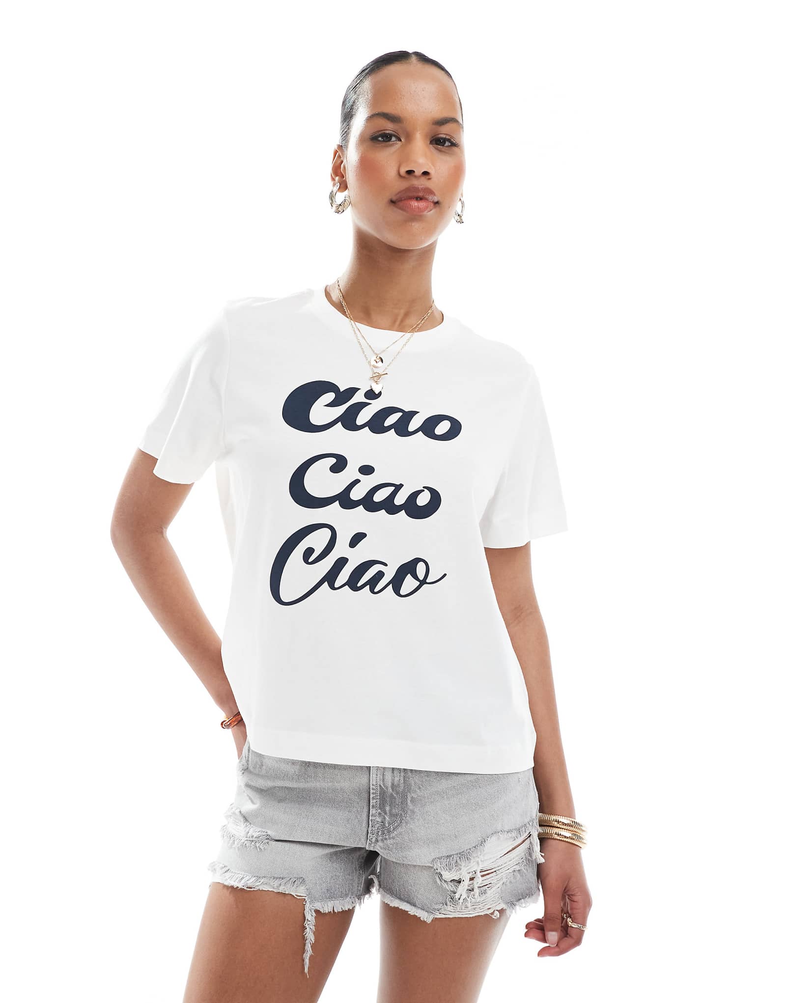 Облегающая футболка Vero Moda с рисунком Ciao белого цвета 4090₽