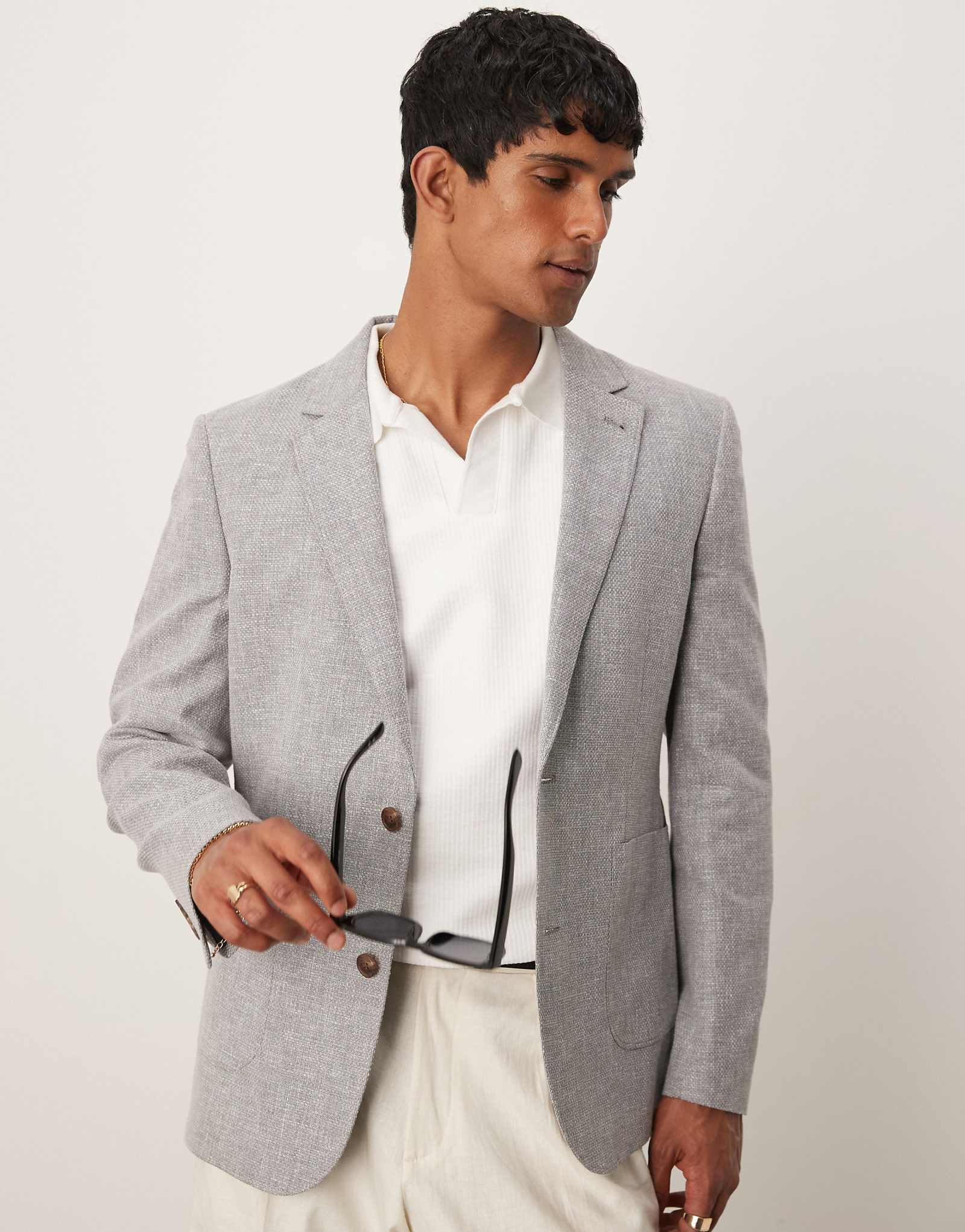 Приталенный блейзер из льняной смеси ASOS DESIGN серого цвета 18190₽