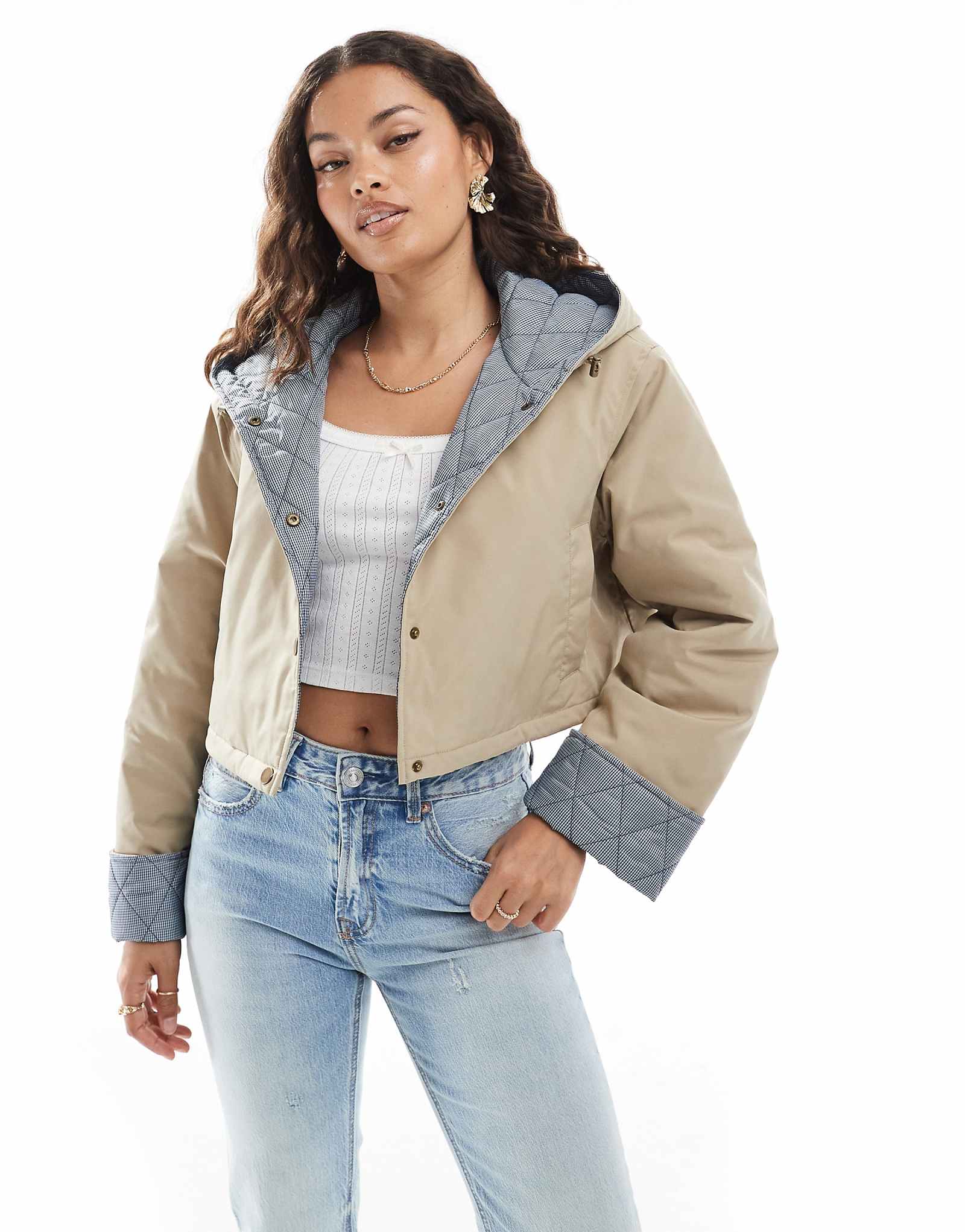 Миниатюрная укороченная куртка ASOS DESIGN с капюшоном и клетчатой подкладкой цвета овсяной муки 13290₽