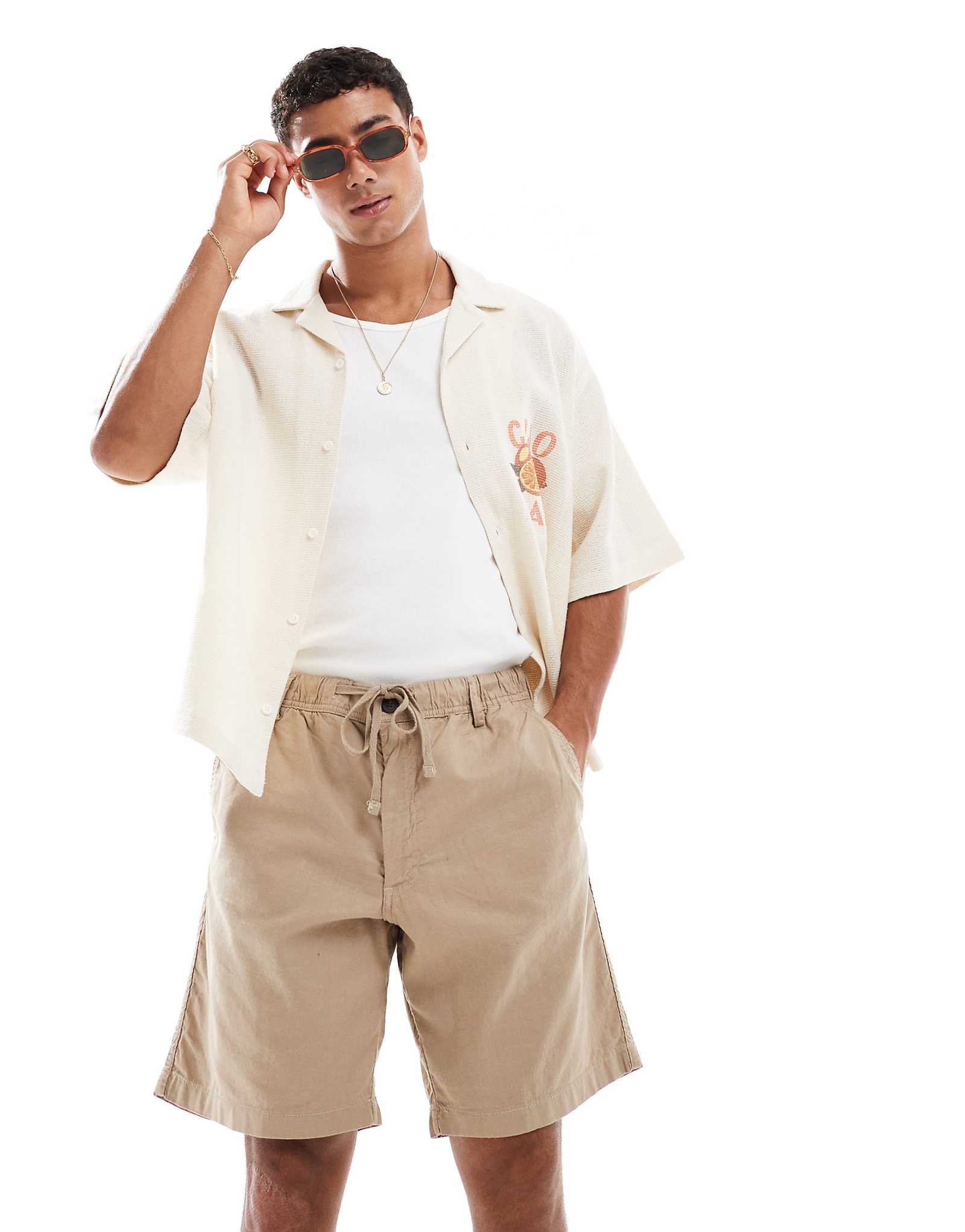 Шорты из льняной смеси Jack -Jones бежевого цвета 4690₽