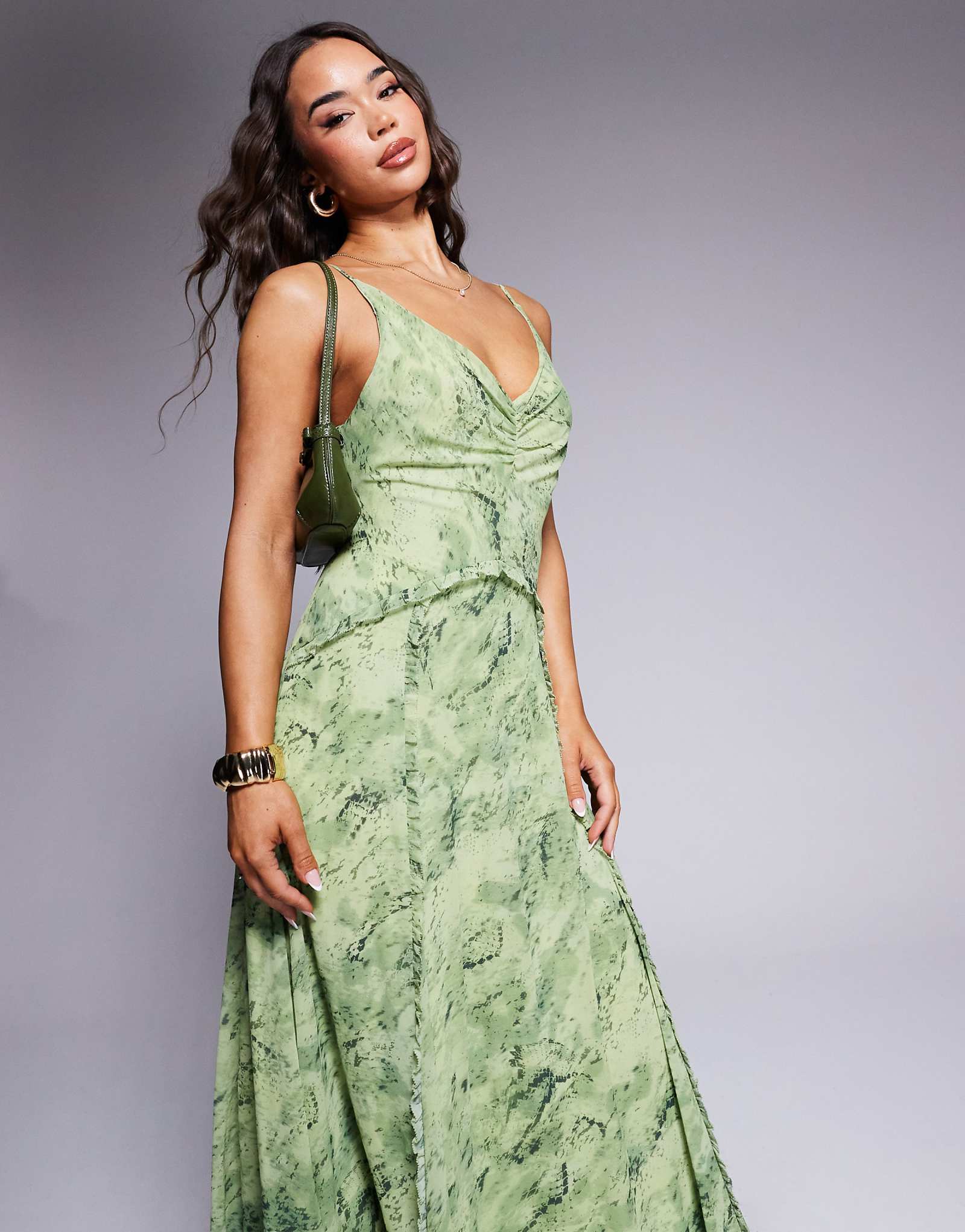 Новое драпированное макси-платье со змеиным принтом