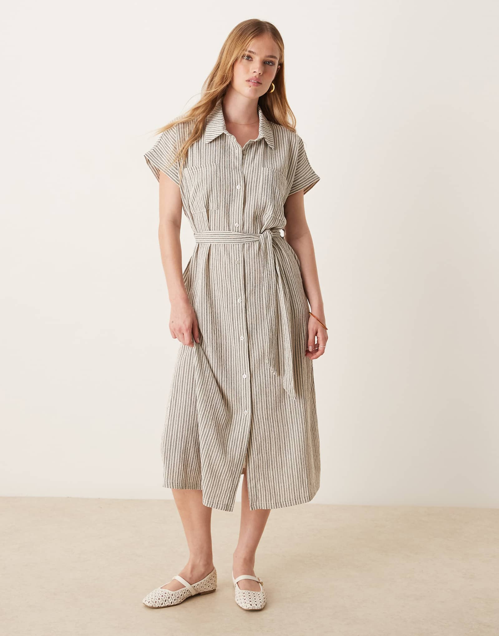 Миди-платье-рубашка JDY с завязками на талии в черно-белую полоску