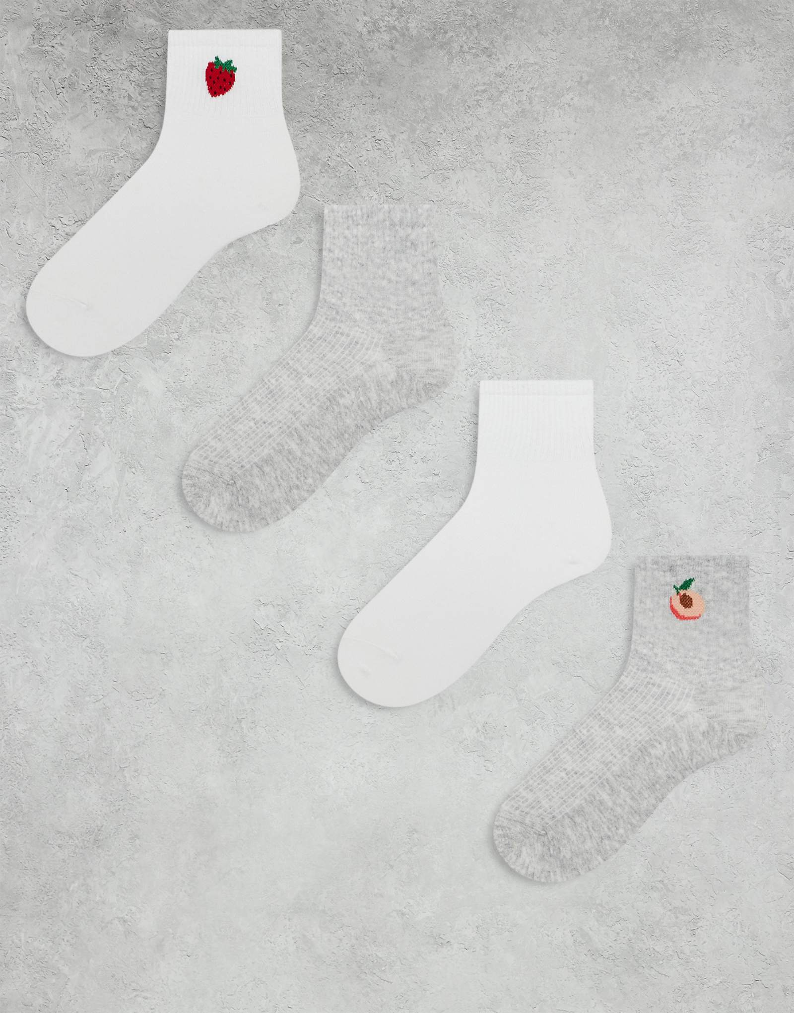 Носки Lindex из 4 упаковок трикотажа в рубчик с фруктовыми деталями серого и белого цветов 3390₽