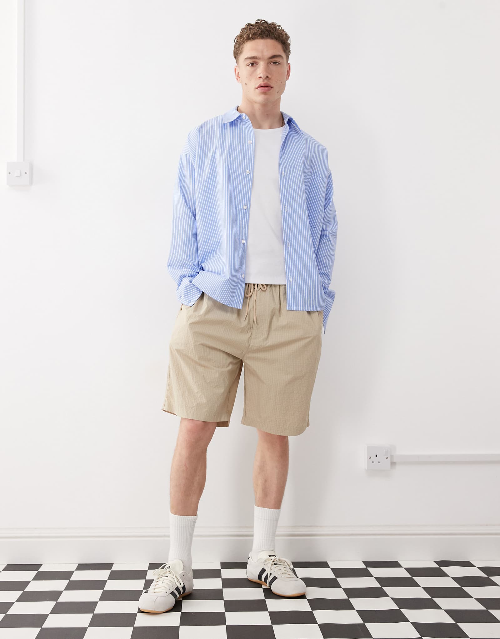 Шорты-парашюты Deus Ex Machina remi бежевого цвета 5090₽