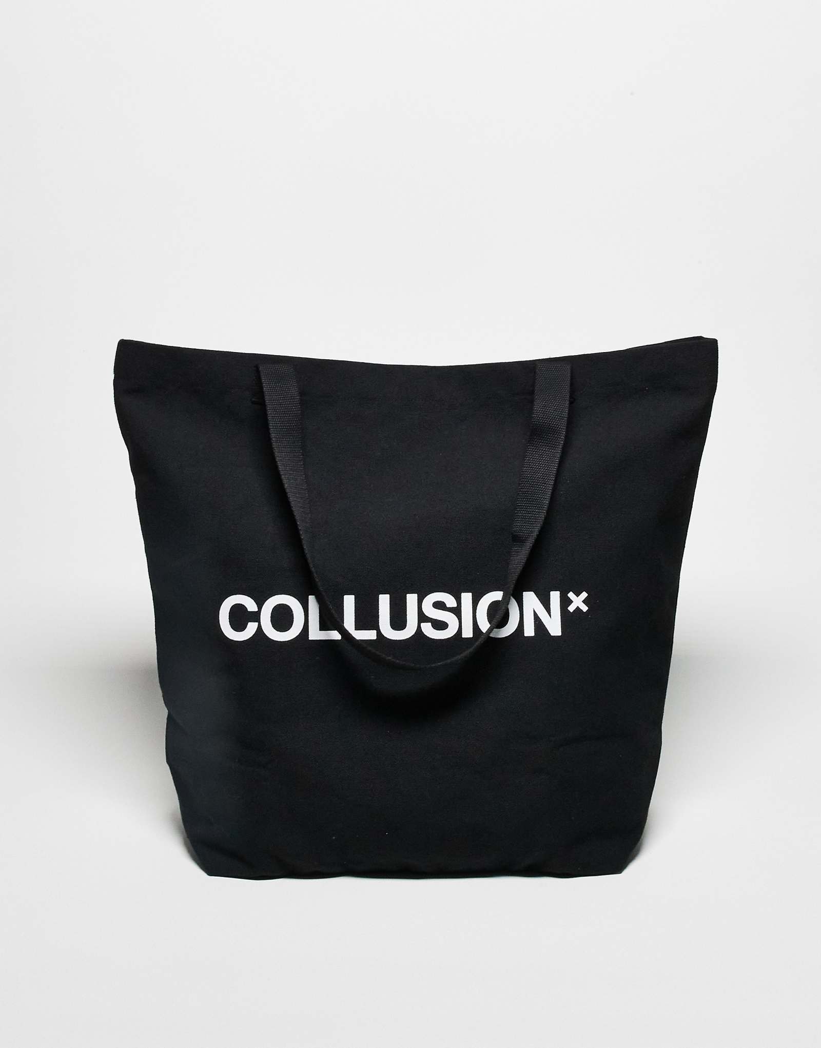 Большая повседневная сумка-тоут унисекс COLLUSION с логотипом черного цвета 6090₽
