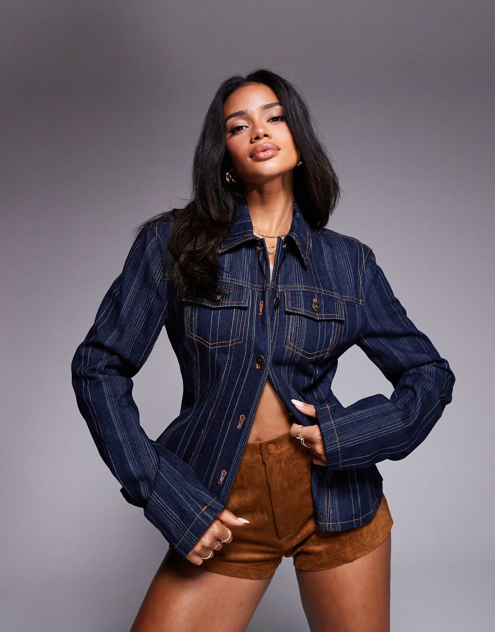 Приталенная куртка Lioness rider из темного стираного денима в полоску