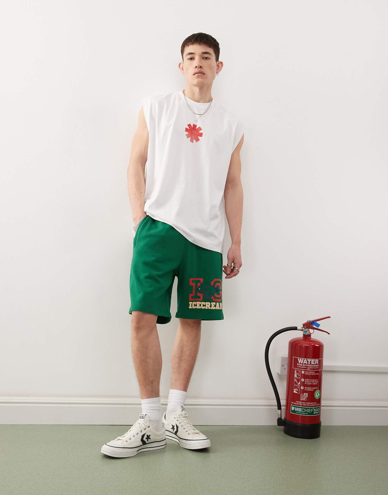 Трикотажные шорты ICECREAM collegiate puppy зеленого цвета