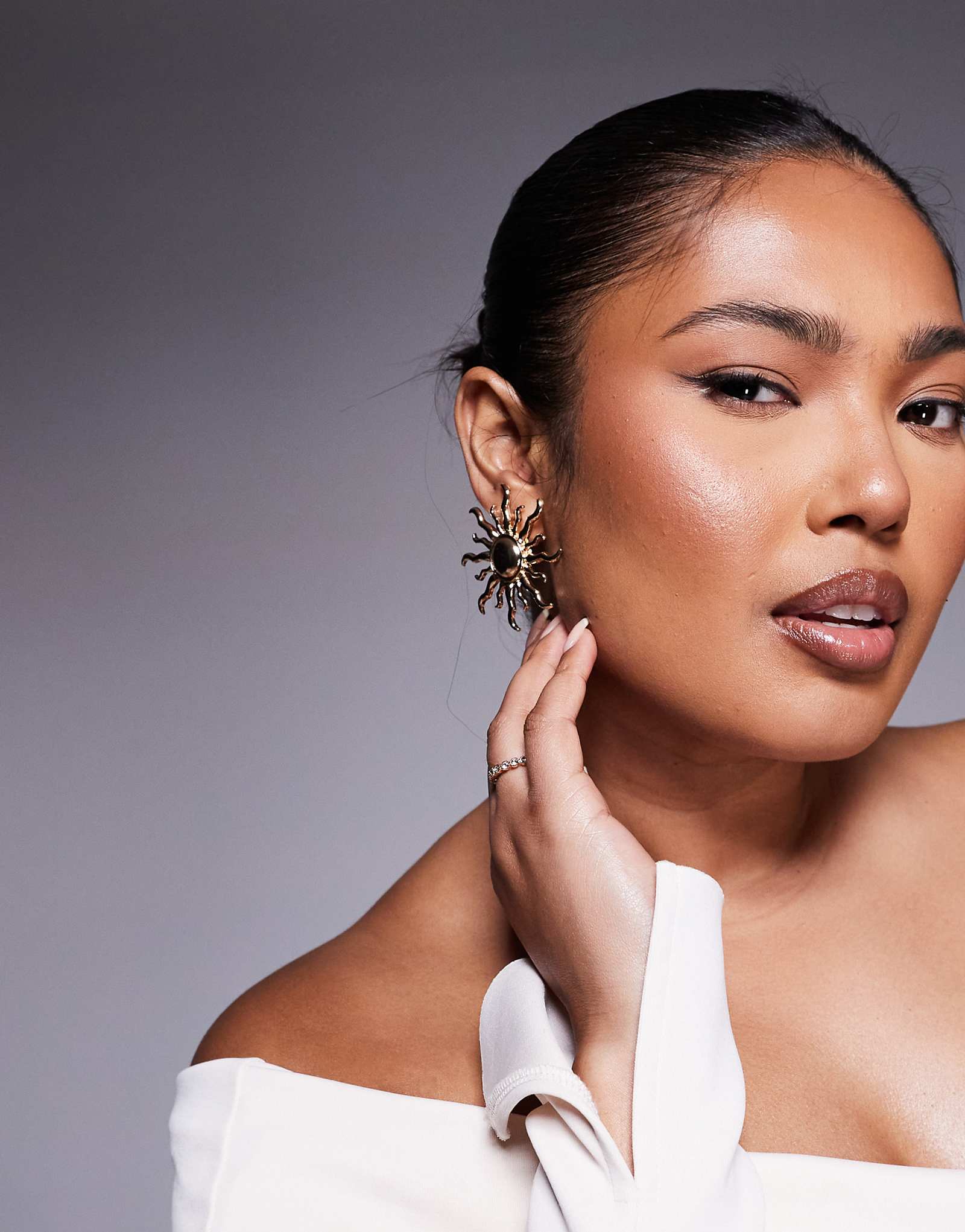 8 Других причин, по которым золотые серьги-солнышки