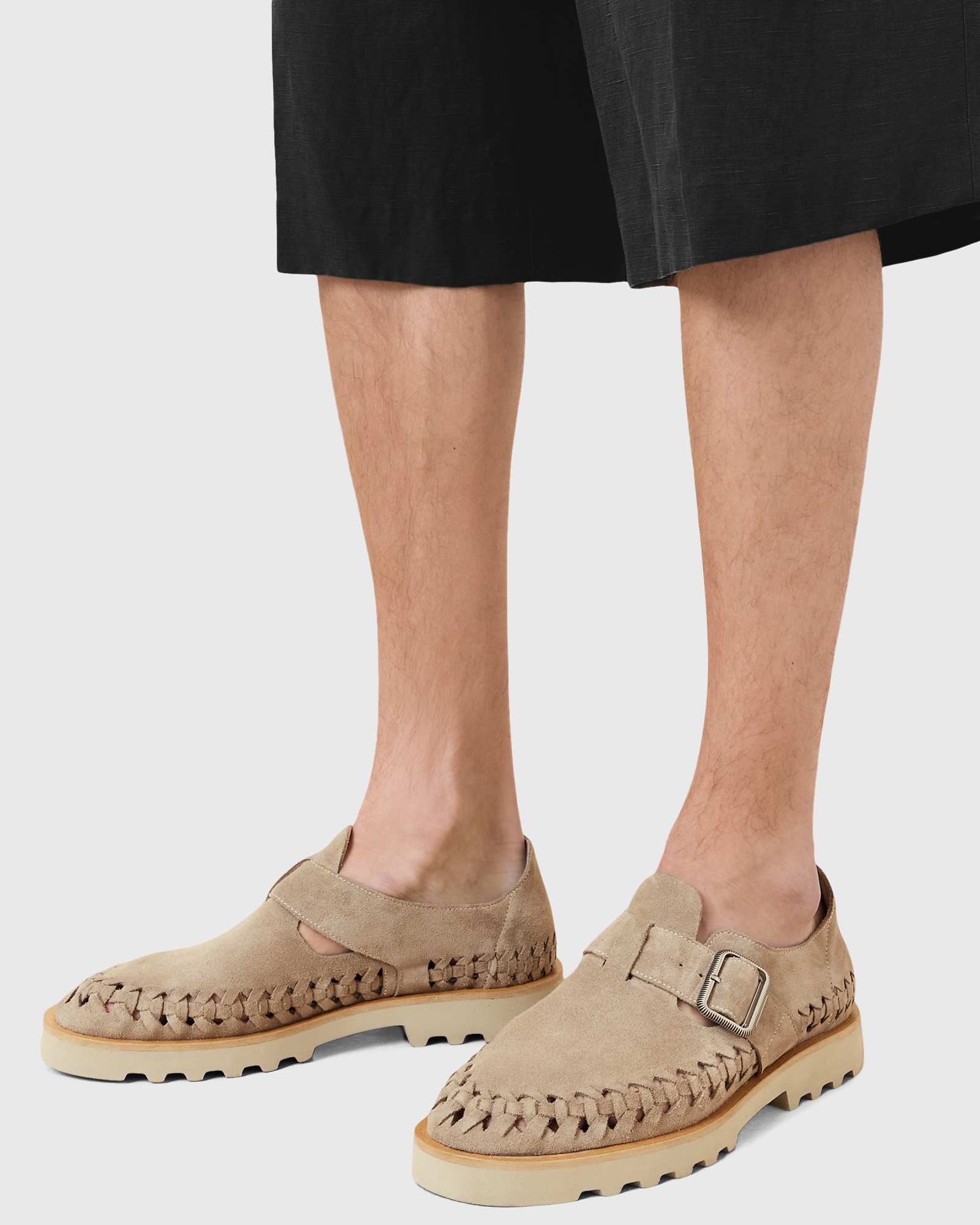 Замшевые кроссовки-криперы AllSaints Skiff облачно-серого цвета 66990₽