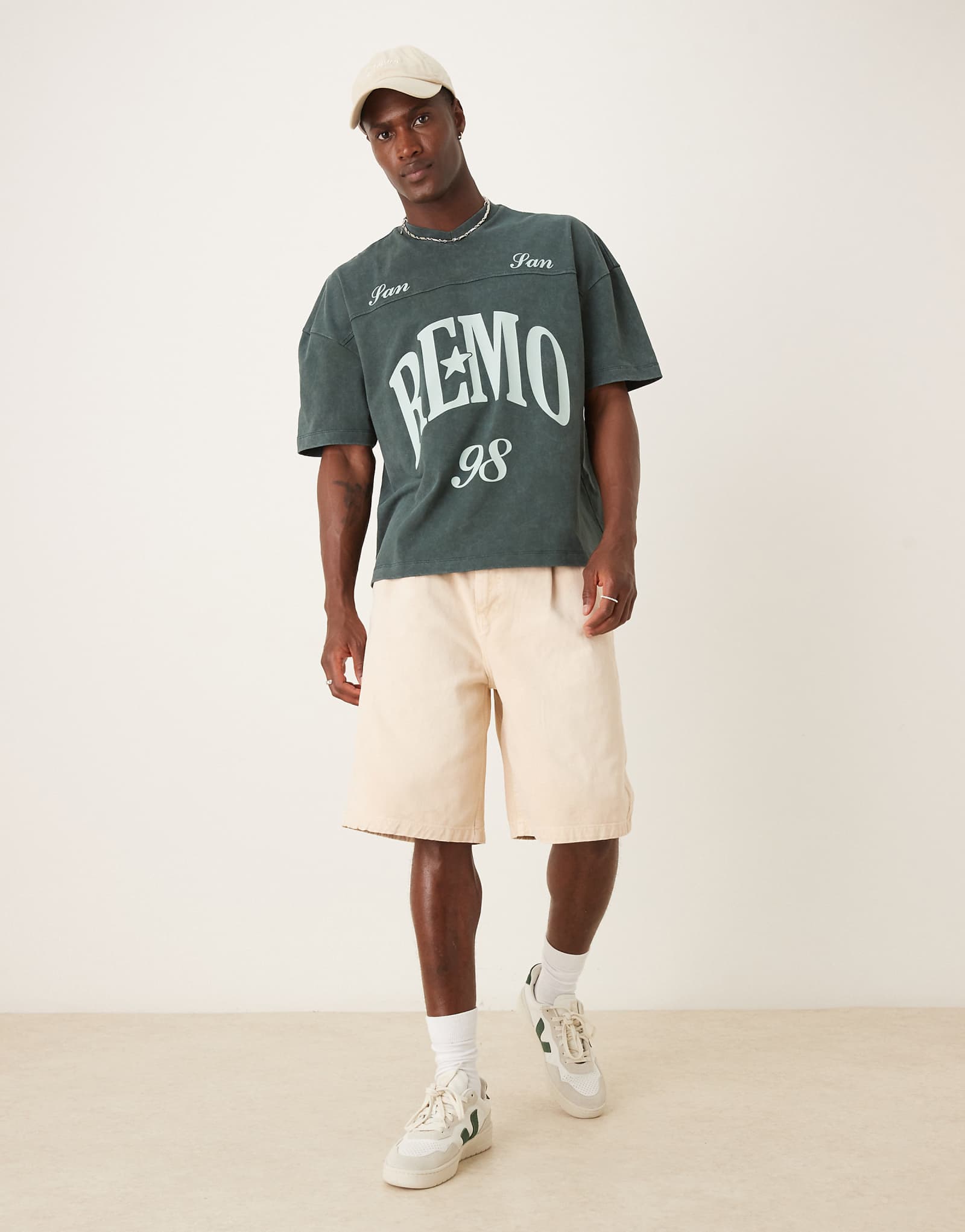 Плиссированные джинсовые шорты большей длины оранжевого оттенка от ASOS DESIGN 8690₽