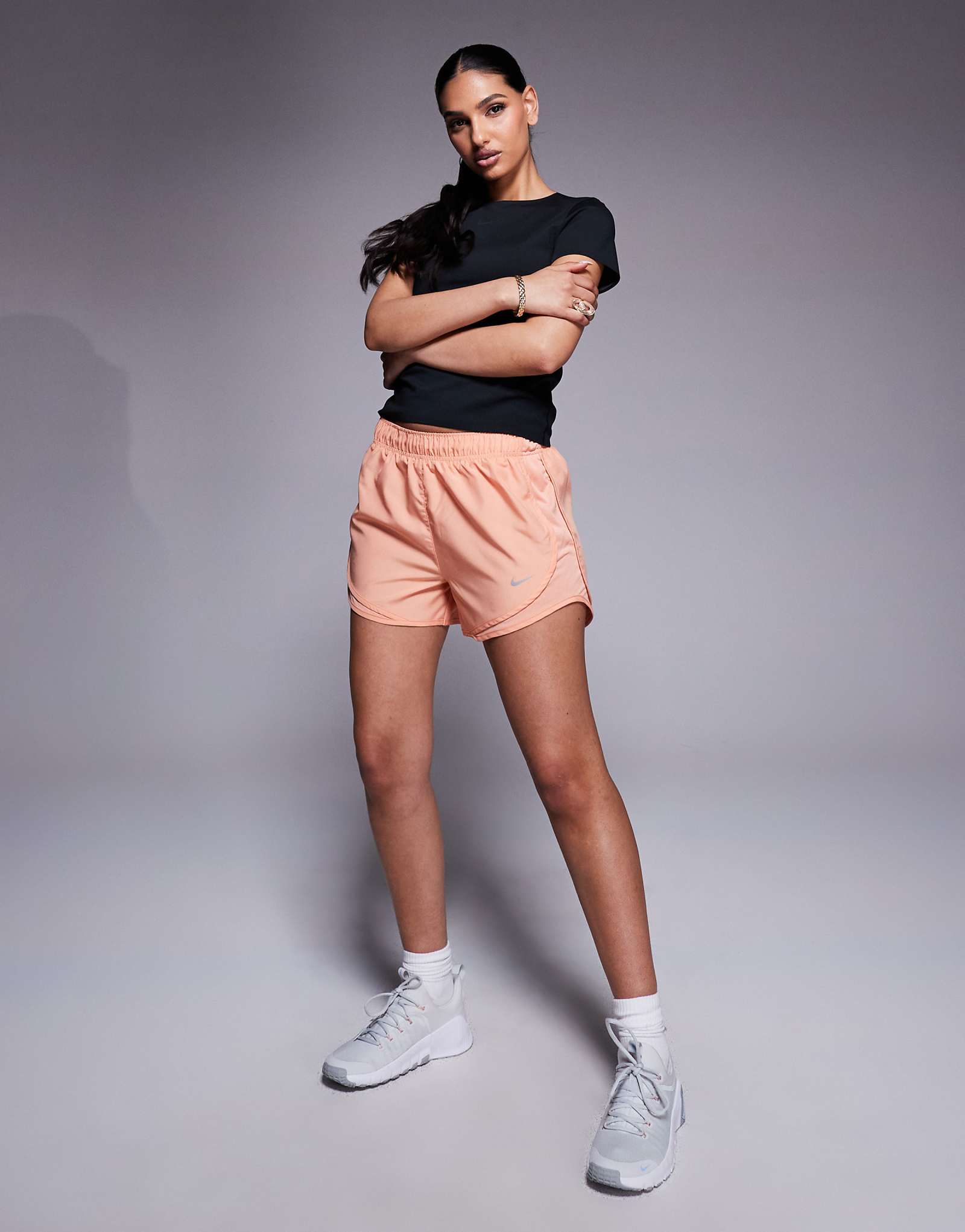 Шорты Nike Running Tempo длиной 3 дюйма кораллового цвета