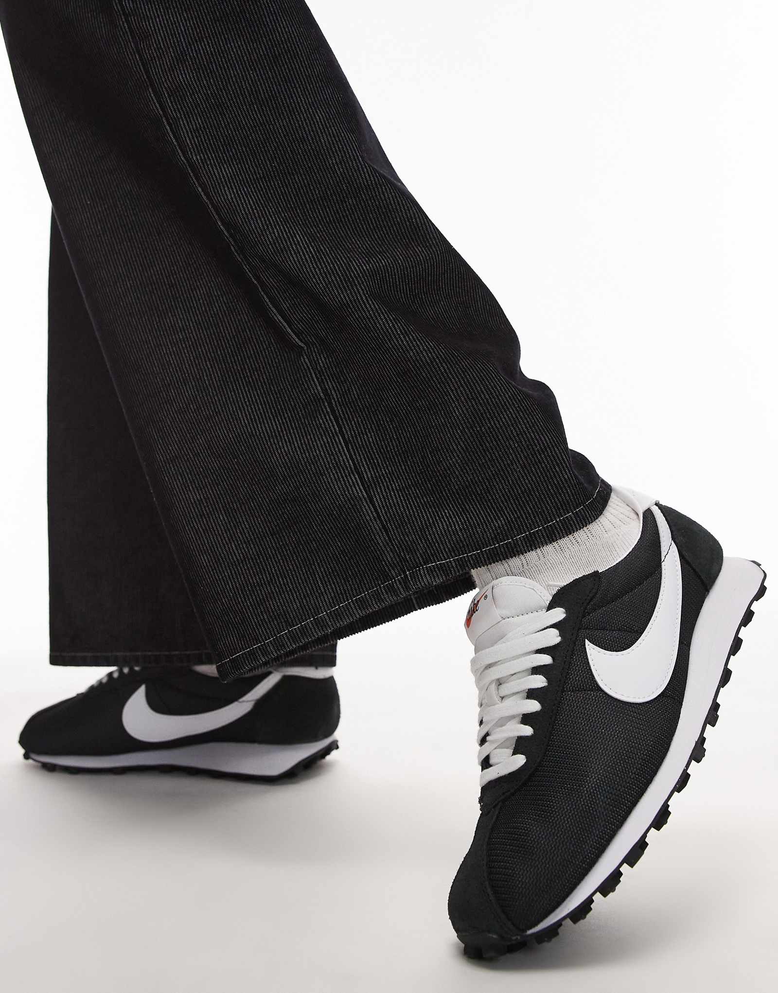 Кроссовки Nike LD-1000 черно-белого цвета 21390₽