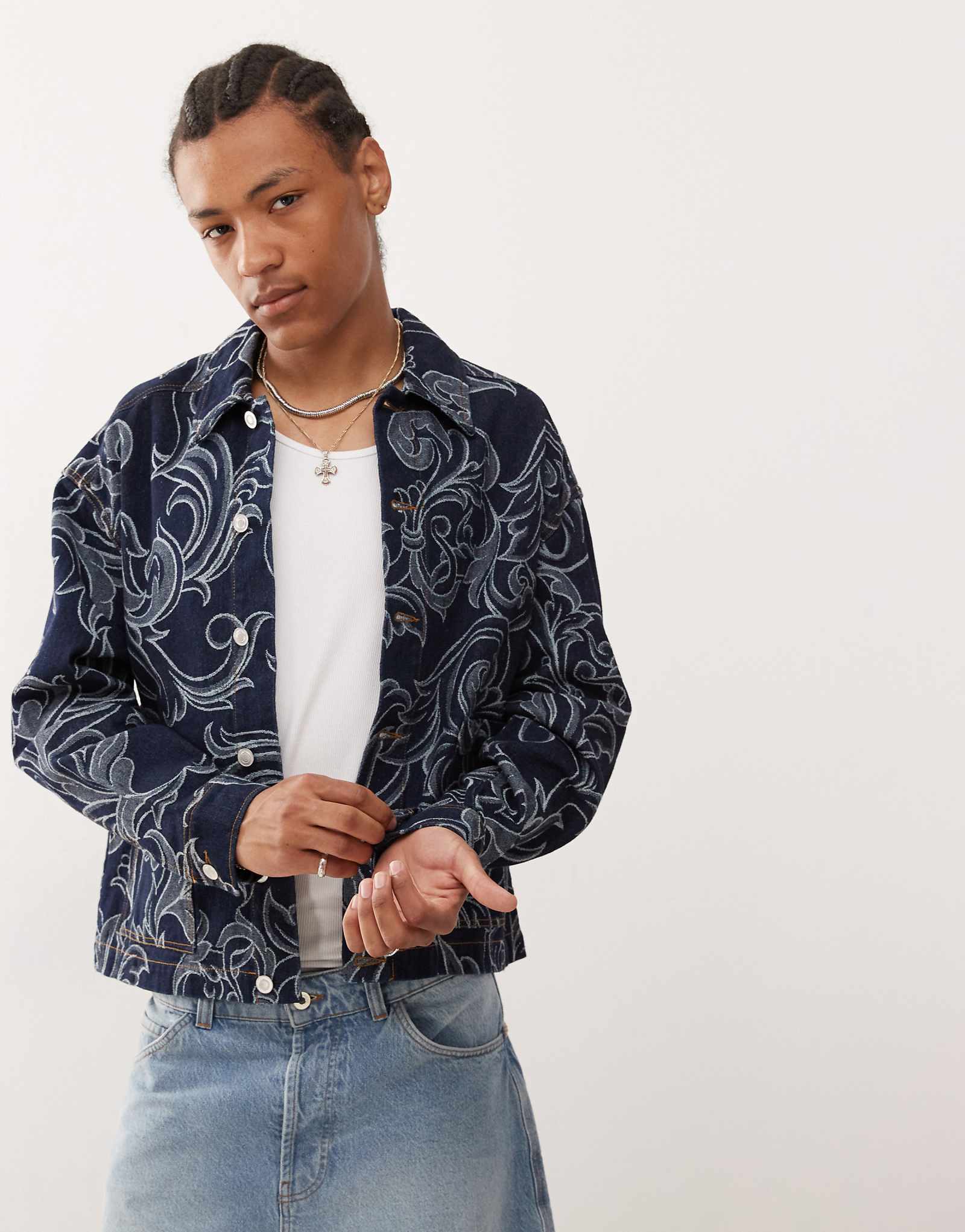 Джинсовая куртка Запрещенная пустыня синего цвета 37090₽