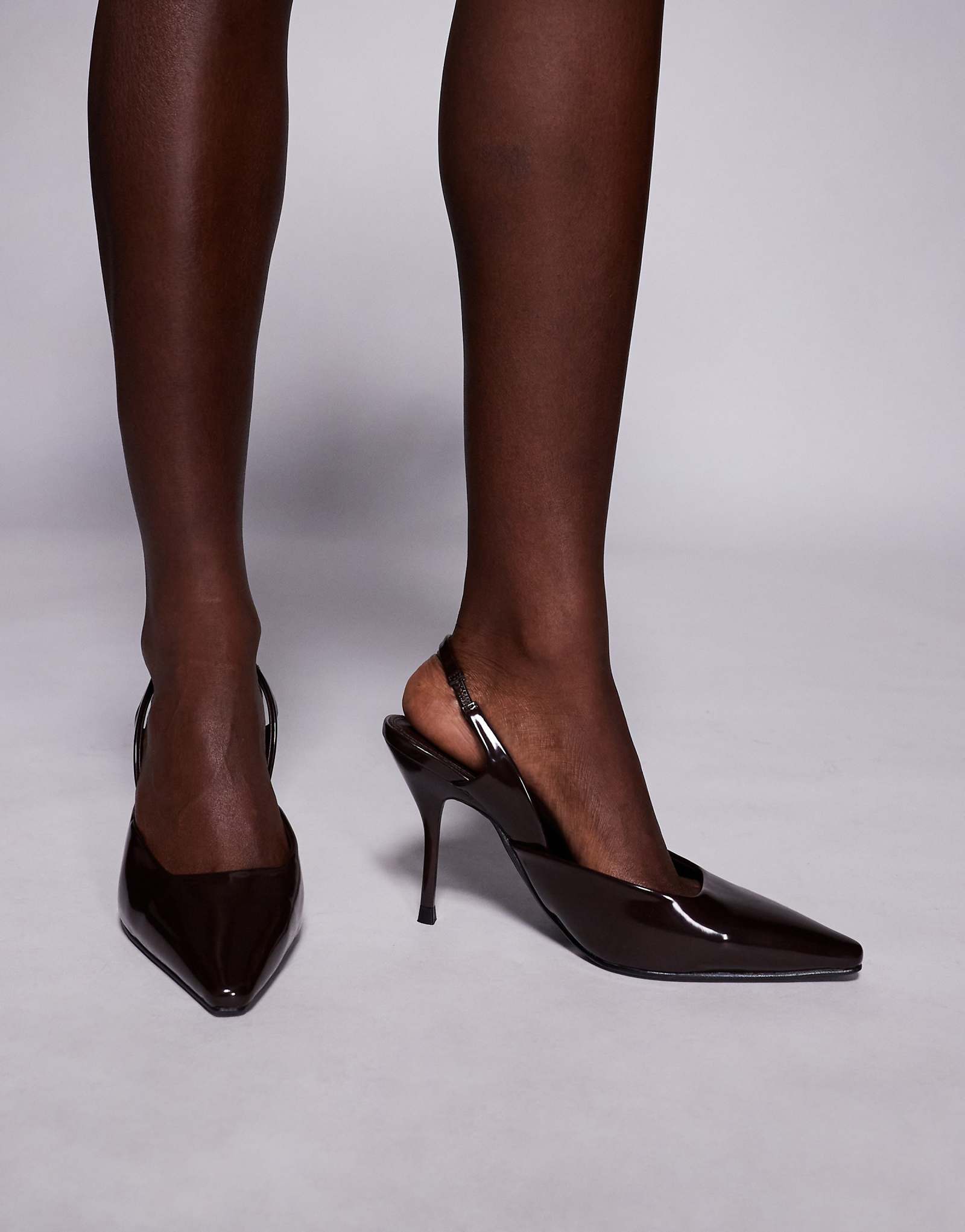 Туфли Simmi London Darcia с острым носком на высоком каблуке-лодочке шоколадного цвета из искусственной кожи 8490₽