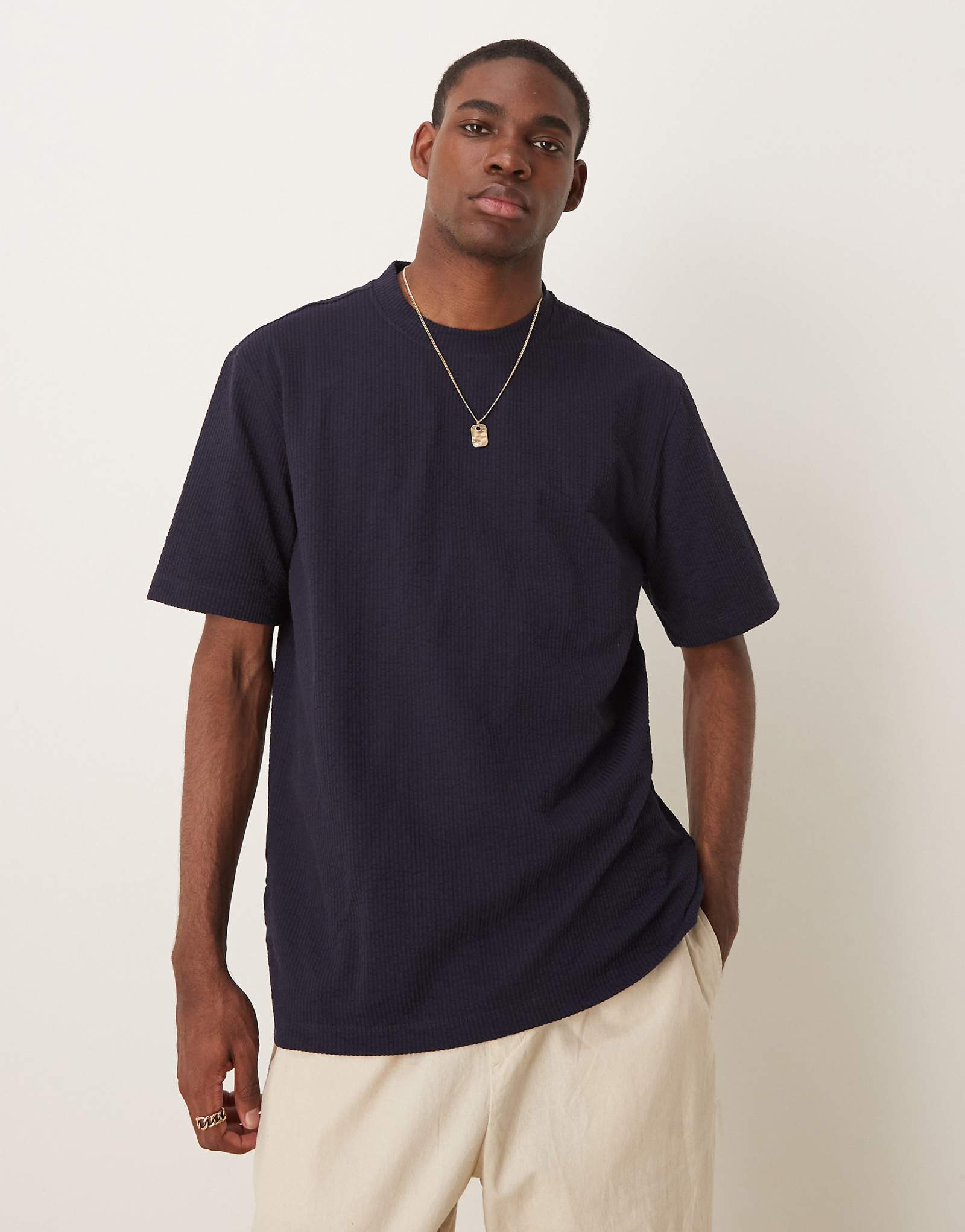 Футболка Mango regular fit в полоску темно-синего цвета 4290₽