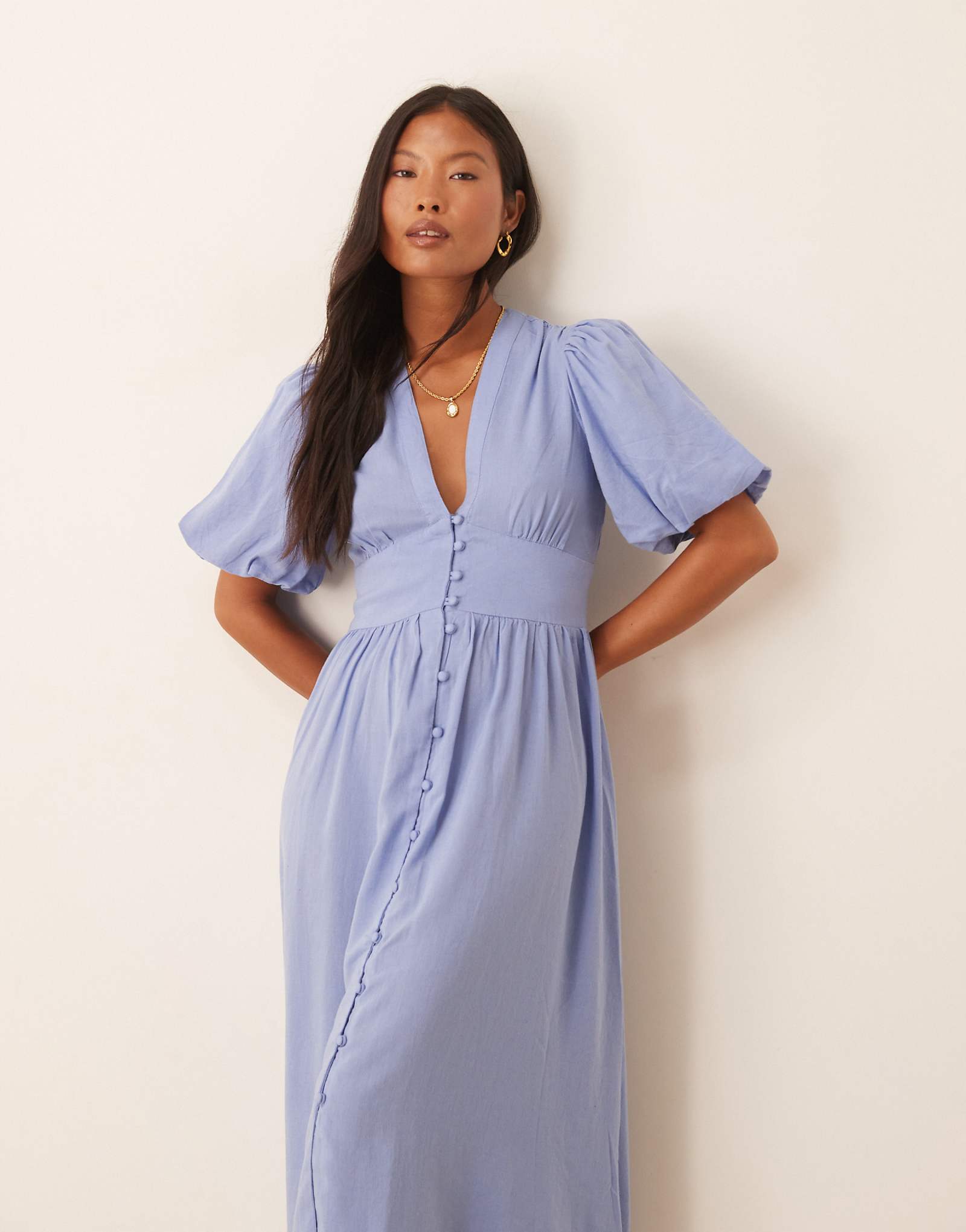 Nobody's Child Миниатюрное синее миди-платье на пуговицах Starlight спереди