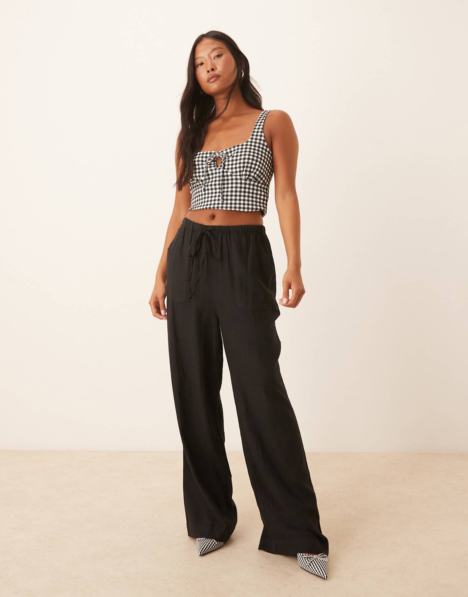 Прямые брюки Nobody's Child Petite Shona черного цвета