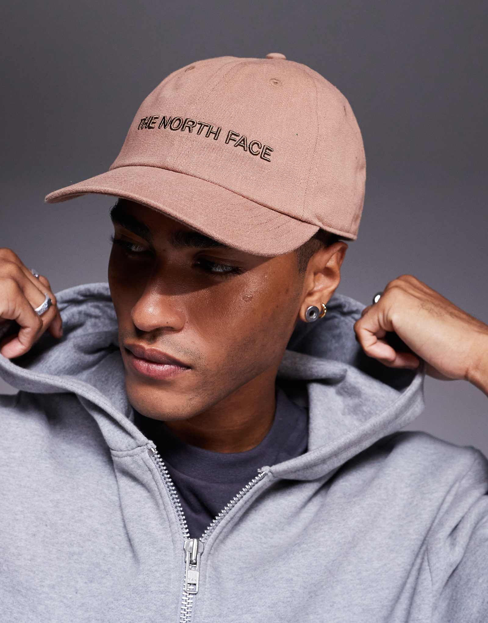 Вместительная кепка North Face Norm зеленого цвета 3490₽