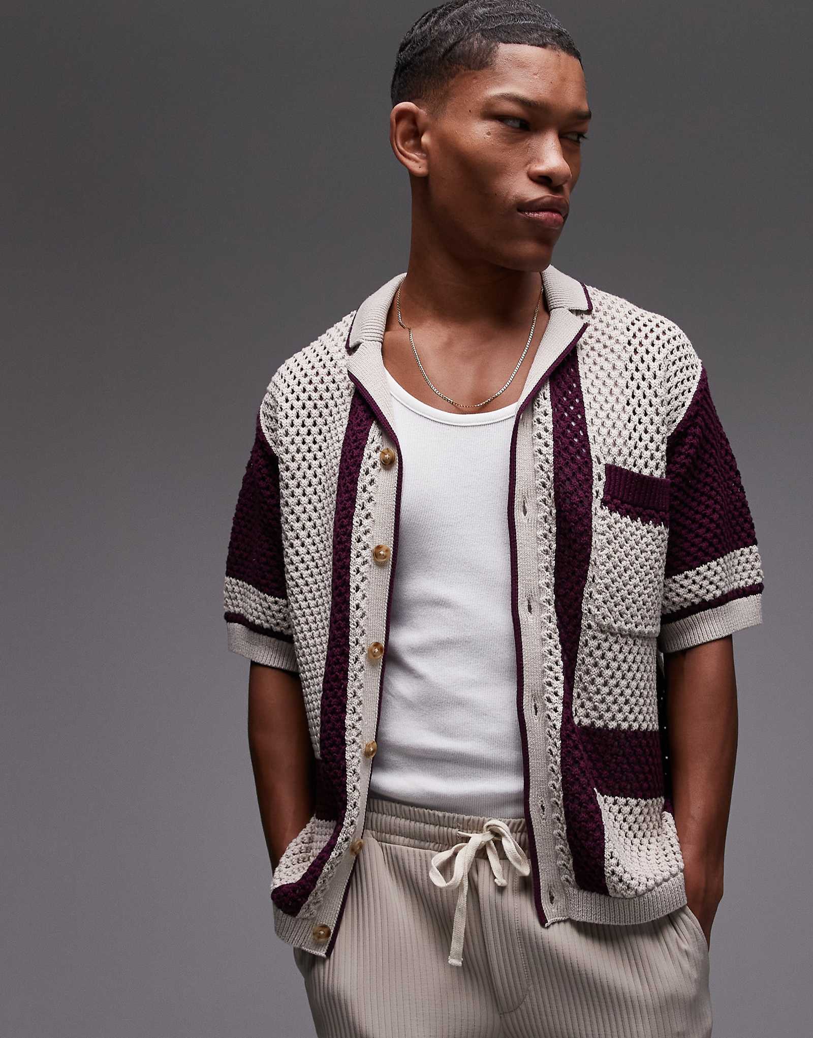 Вязаное поло на пуговицах свободного кроя Topman с абстрактными деталями сиреневого цвета 10690₽