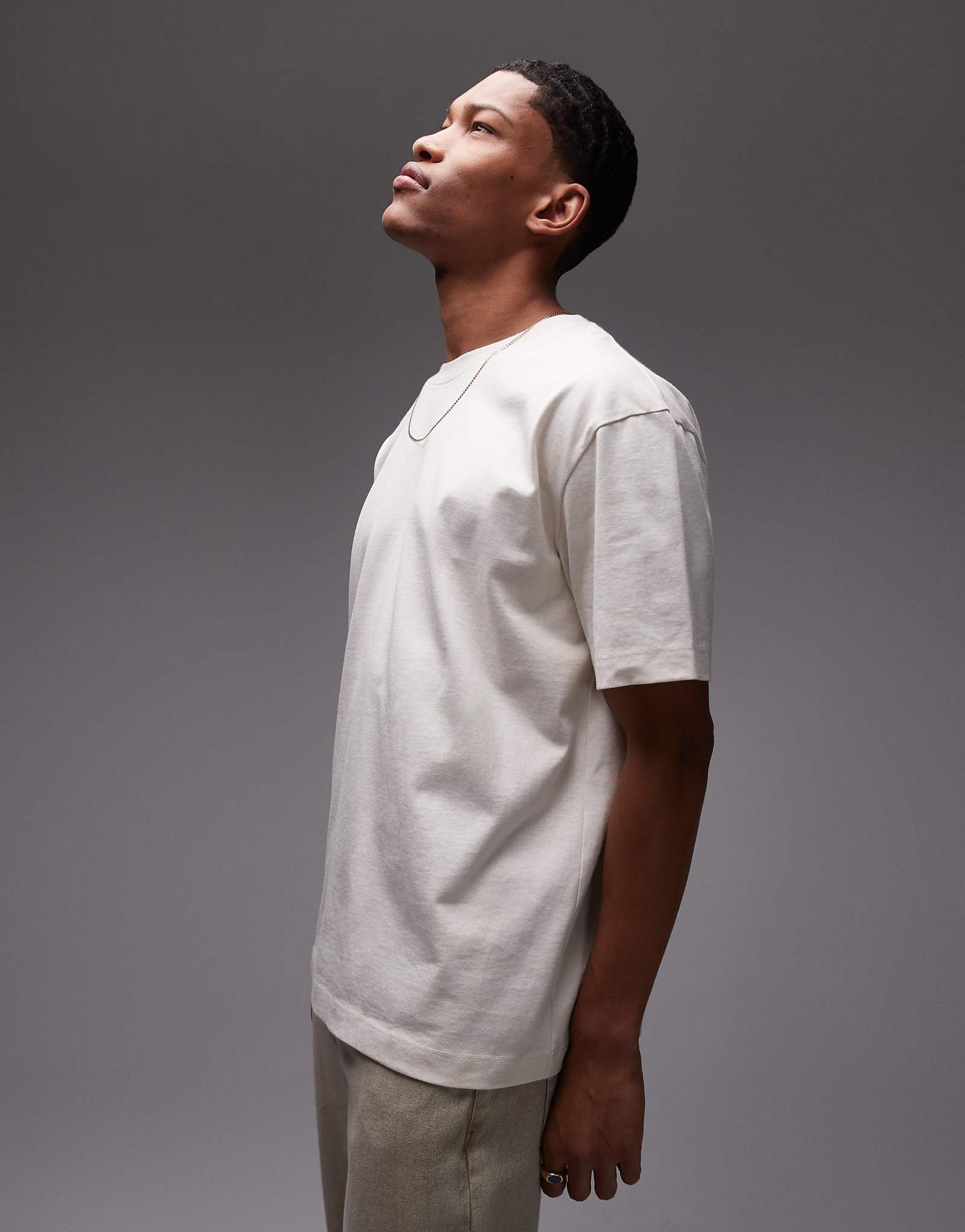 Футболка Topman oversize fit цвета экрю 4690₽