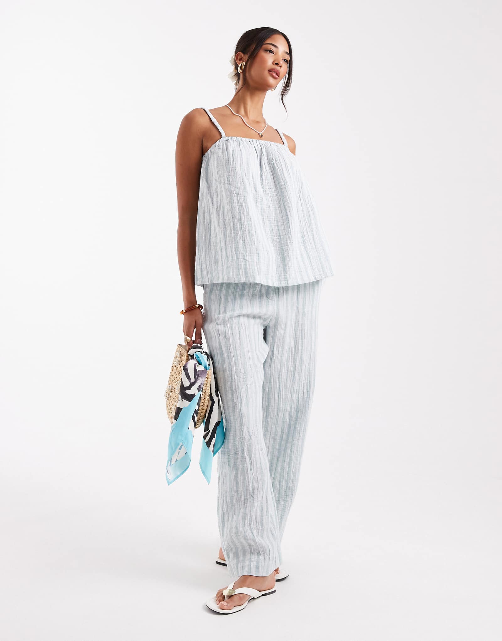 Комбинированные хлопчатобумажные брюки Vero Moda в зеленую полоску - часть комплекта