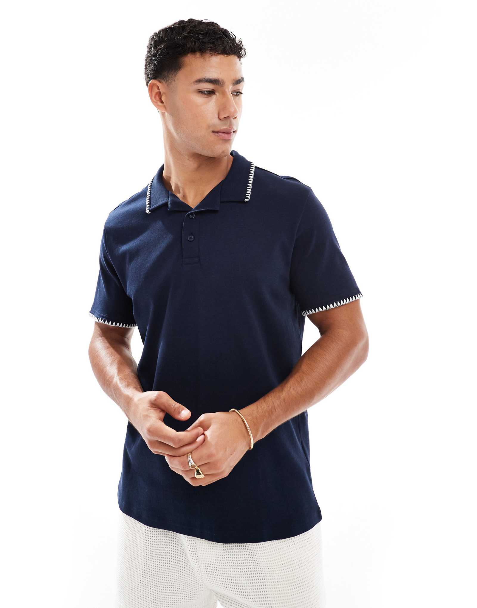 Поношенный хлопчатобумажный топ-поло темно-синего цвета 4790₽