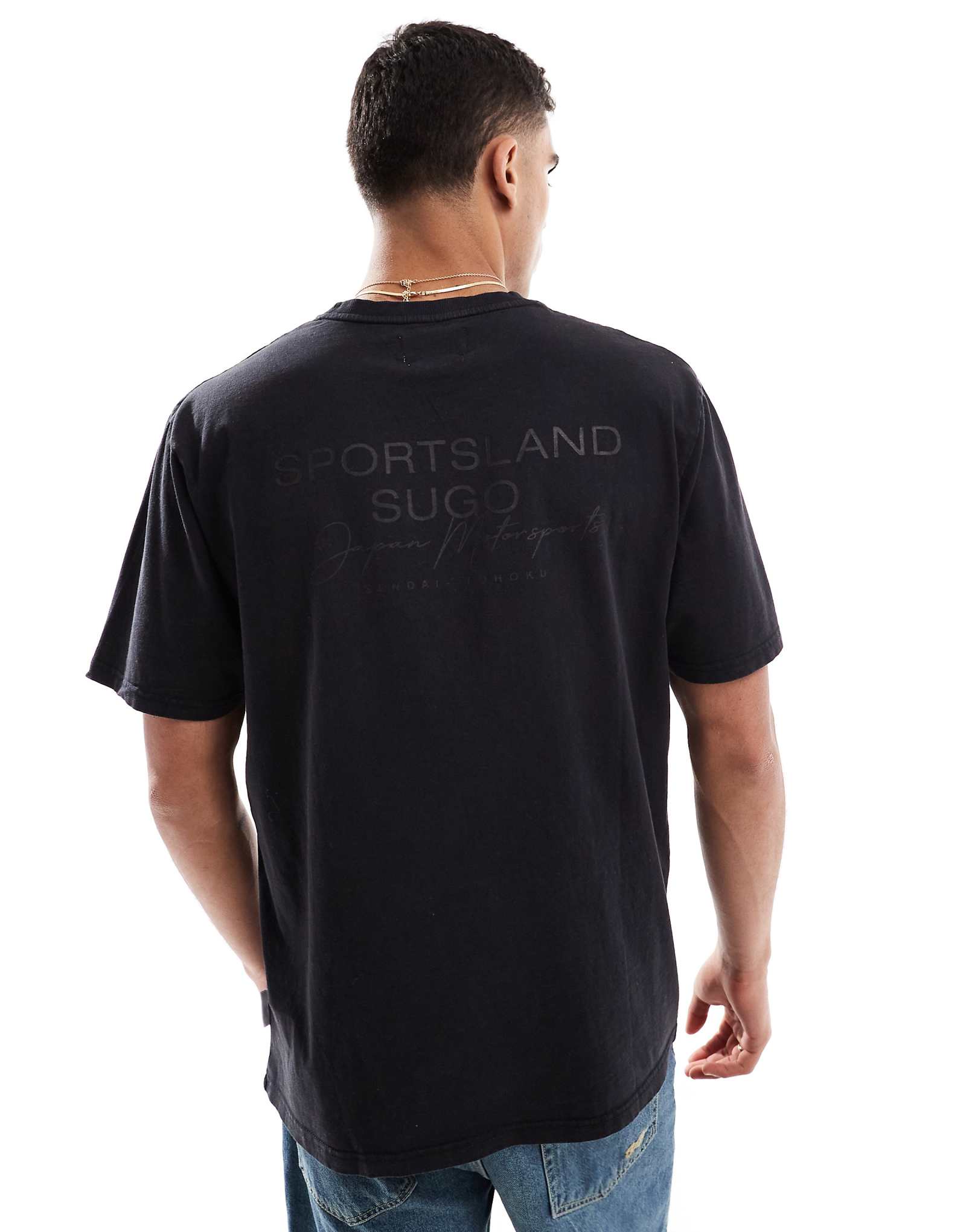 Футболка с круглым вырезом из поношенного хлопка плотностью 220 гм2 и принтом сзади черного цвета 3090₽