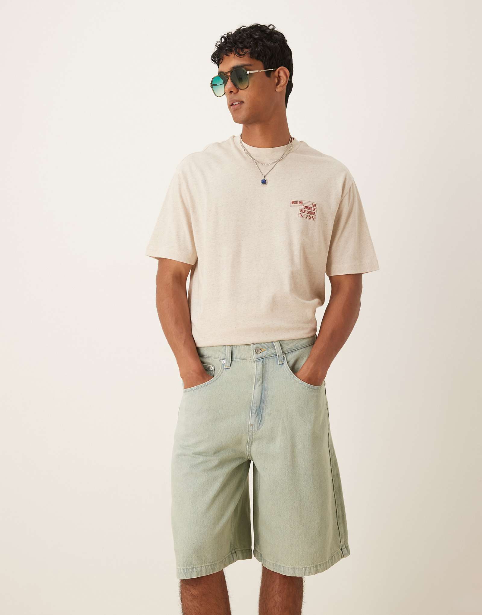 Джинсовые шорты ASOS DESIGN зеленого оттенка 4590₽