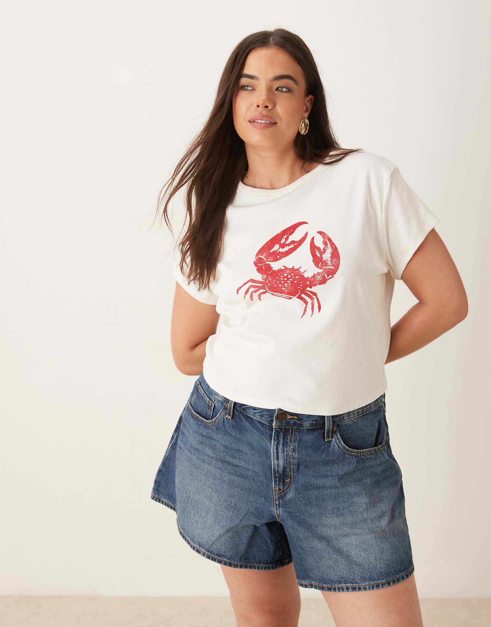 Детская футболка ASOS DESIGN Curve с рисунком краба кремового цвета 4090₽