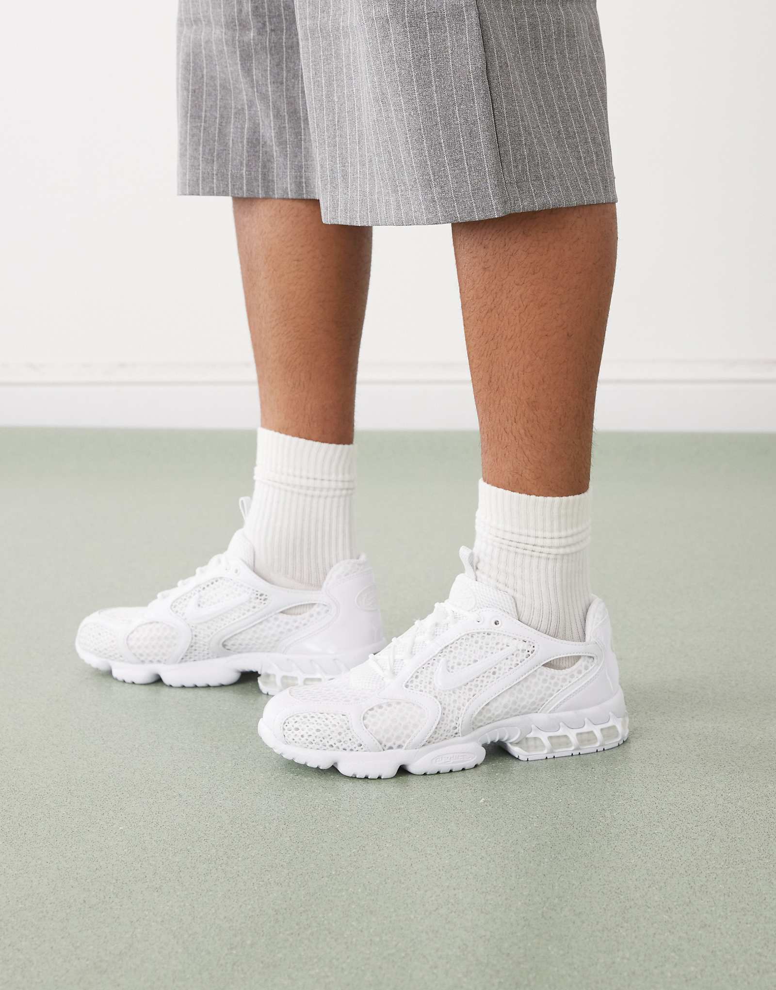 Кроссовки Nike Air Zoom Spiridon Cage 2 белого цвета 34690₽