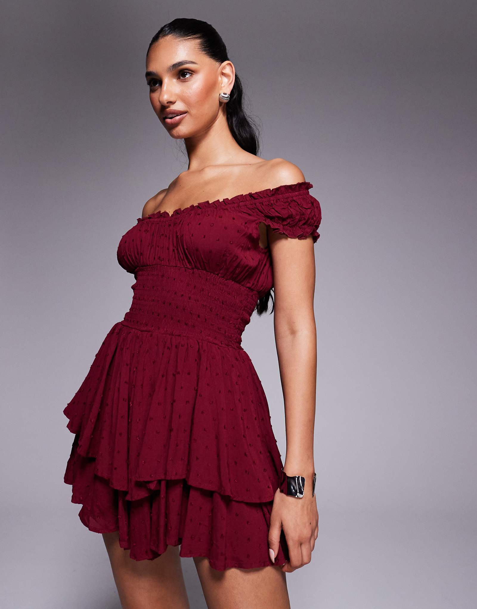 Комбинезон с юбкой-оборкой из текстурированной сетки Princess Polly The Love Galore с открытыми плечами и рюшами темно-вишневого цвета 13390₽