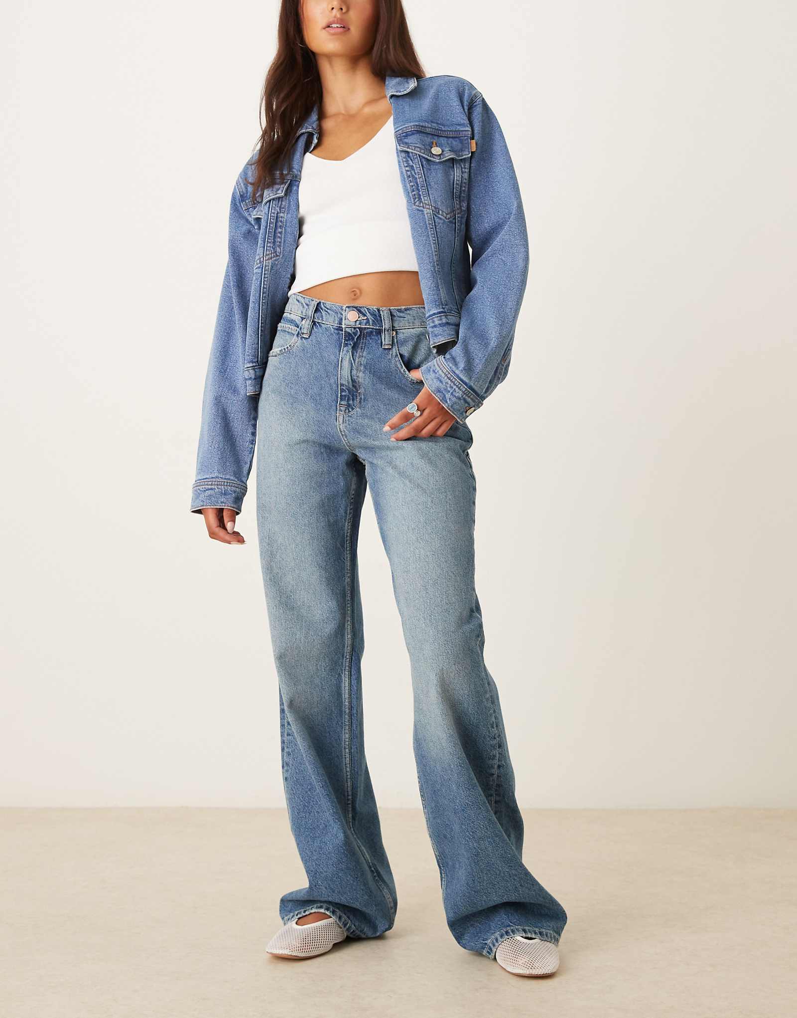 Свободные люди - мешковатые брюки Tinsley с высокой посадкой и прямыми штанинами темно-синего цвета 19990₽