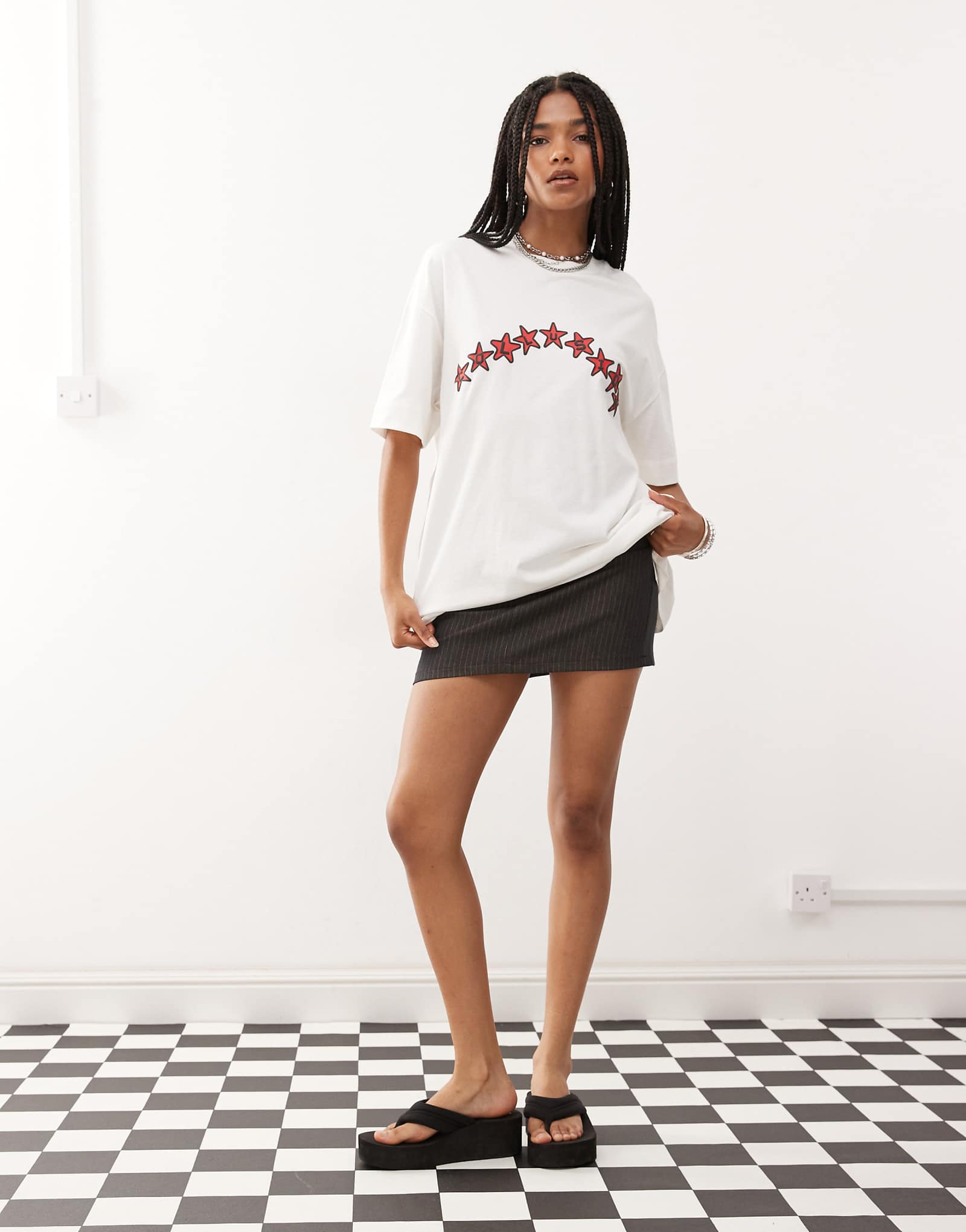 Футболка с изображением звезды сговора 4690₽