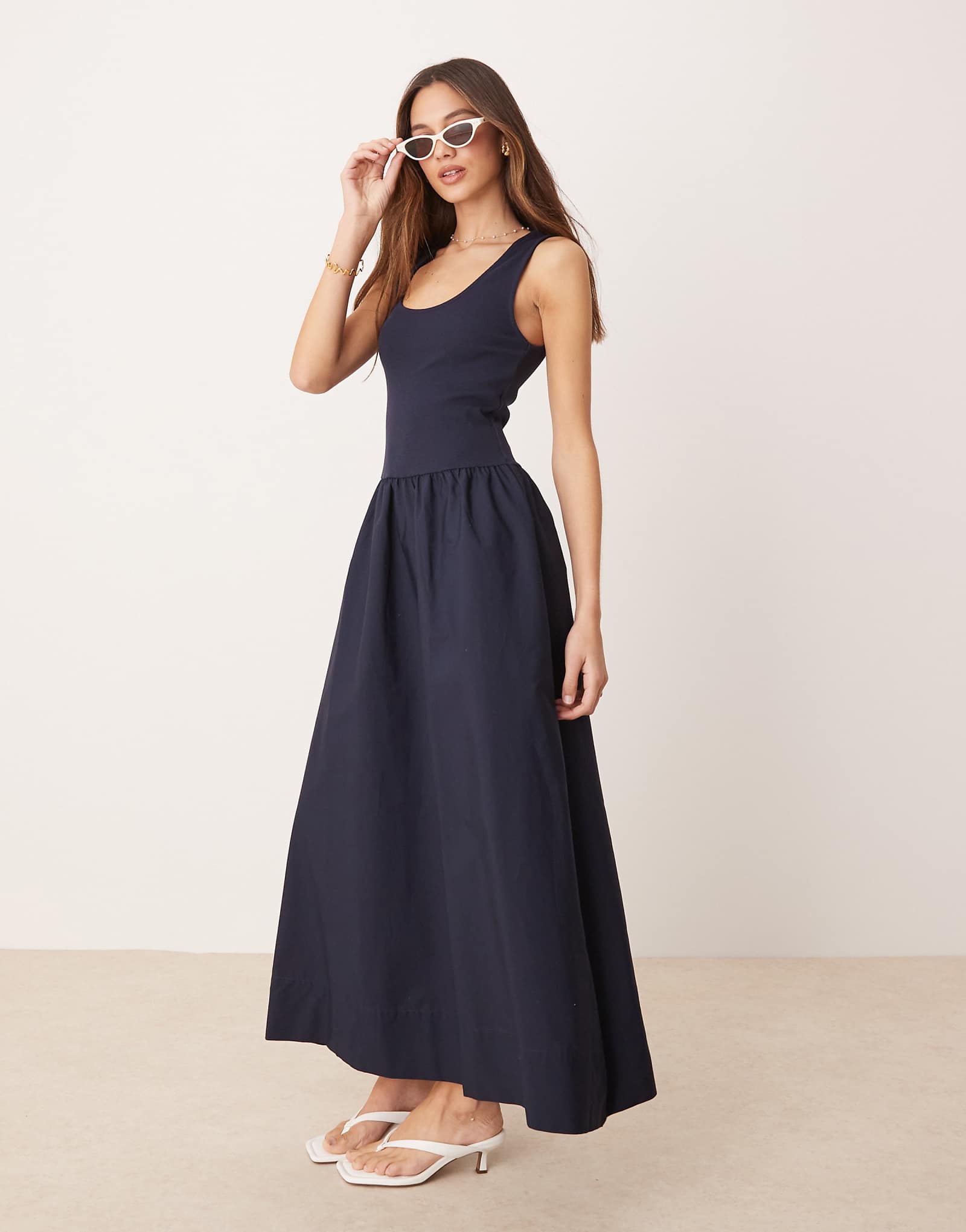 Темно-синее платье миди с заниженной талией Mango 10190₽