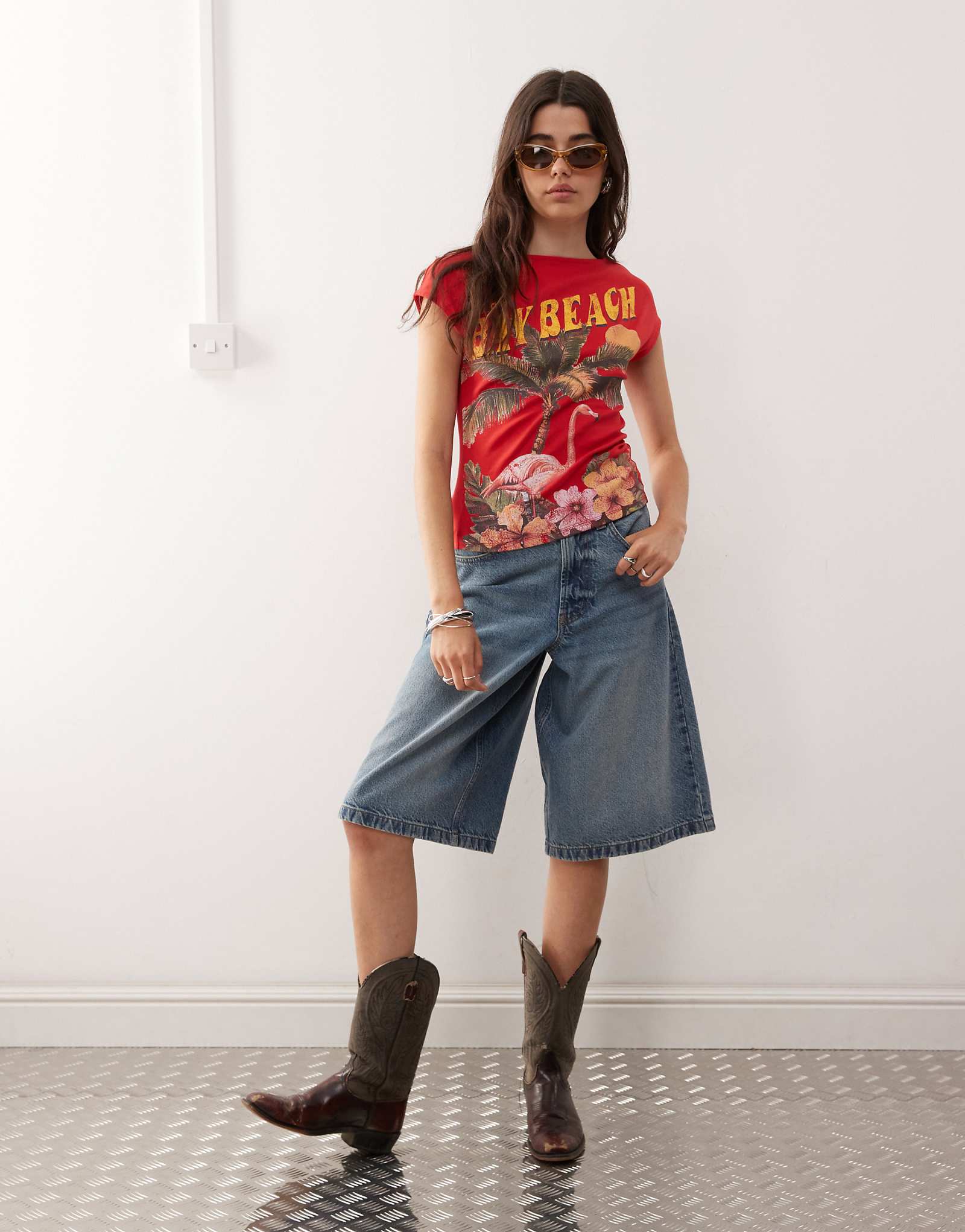 Детская футболка COLLUSION с принтом red bay beach красного цвета 6690₽