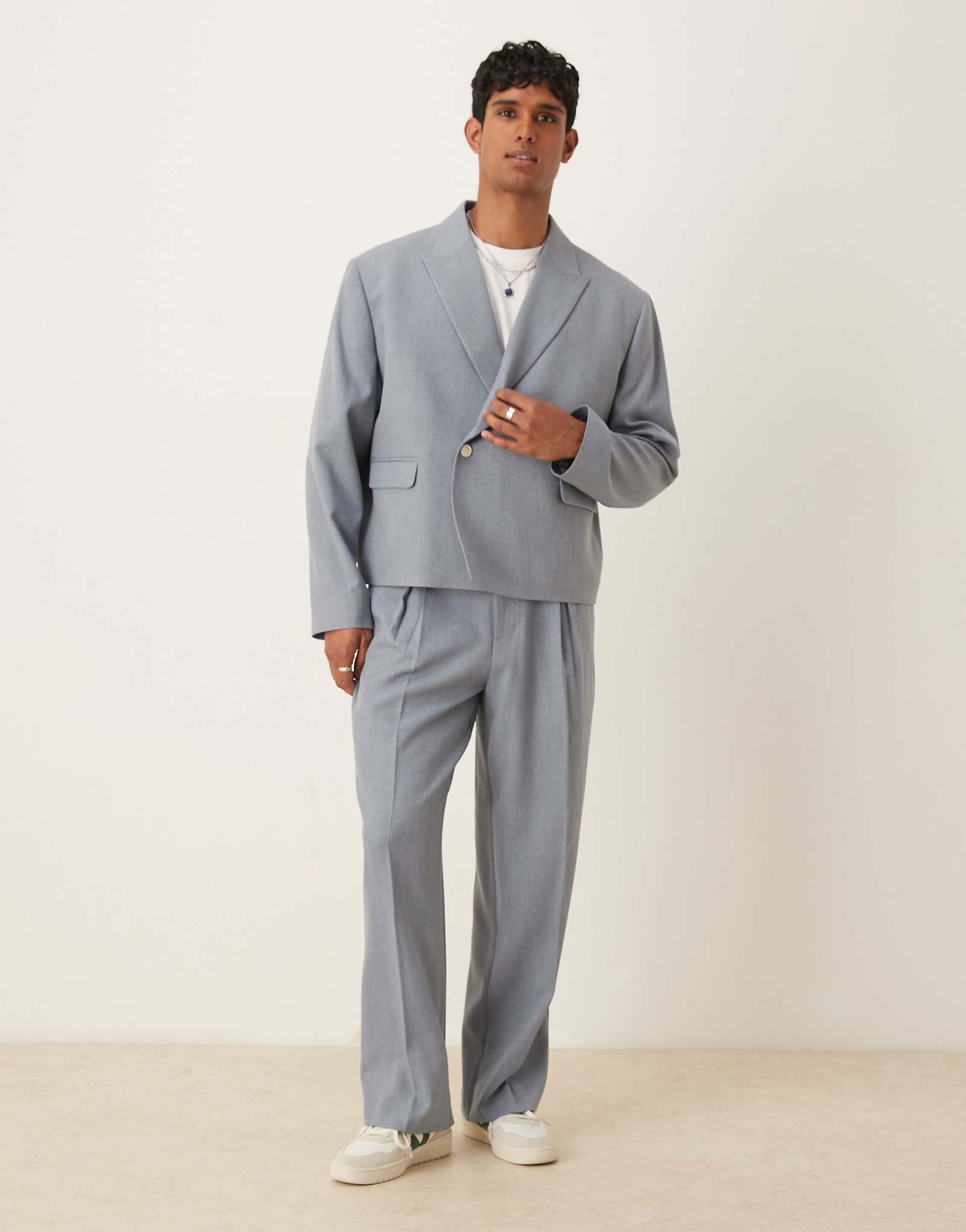 Широкие костюмные брюки ASOS DESIGN синего цвета 10190₽