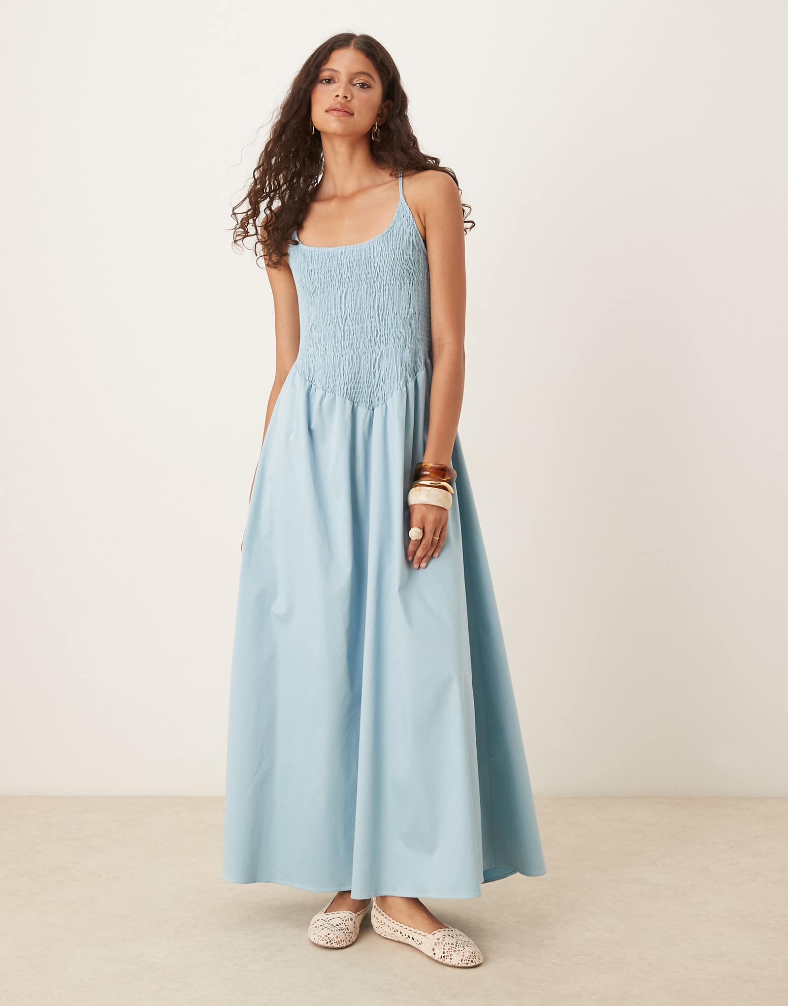 ДИЗАЙНЕРСКОЕ макси-платье ASOS с круглым вырезом и перекрещивающейся спинкой стального синего цвета 9790₽