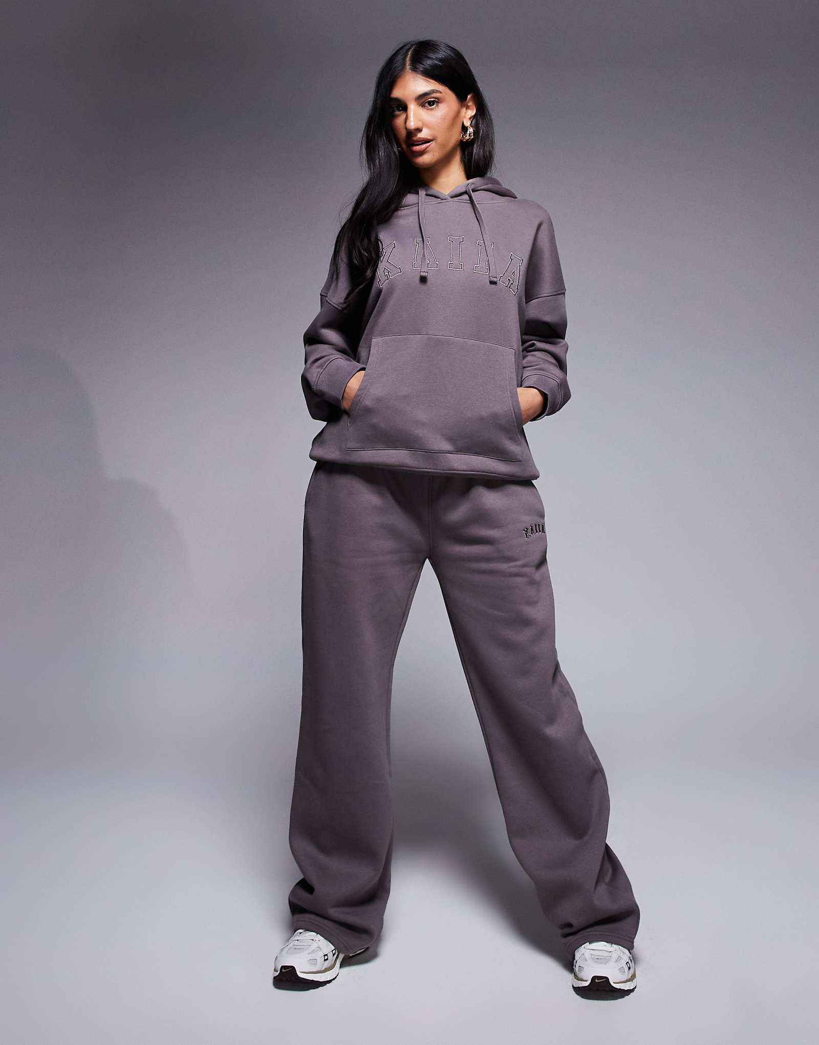 Широкие спортивные брюки Kaiia темно-серого цвета - часть комплекта 8990₽