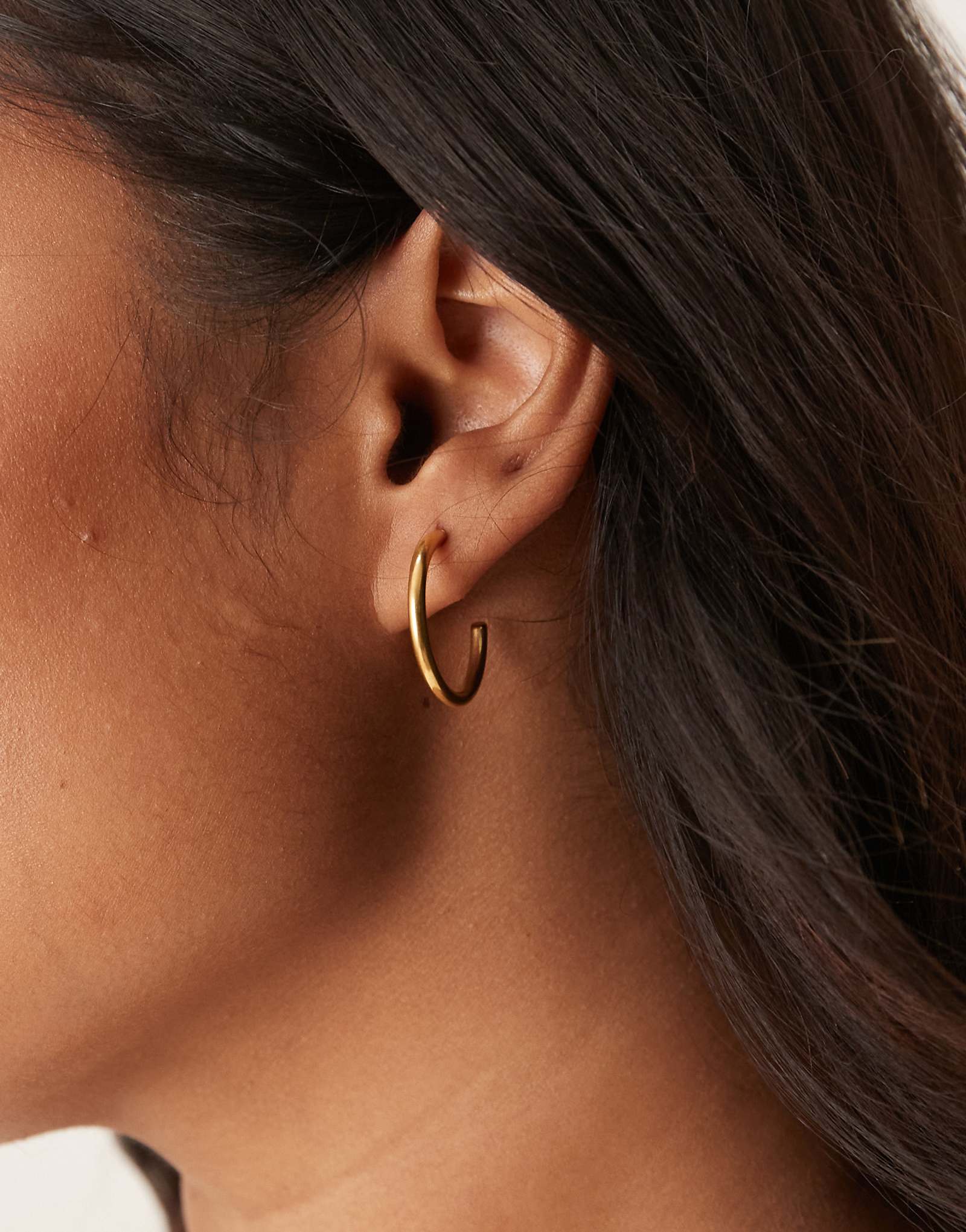 Серьги-кольца-гвоздики Lost Souls диаметром 25 мм из нержавеющей стали с покрытием из 18-каратного золота 3890₽