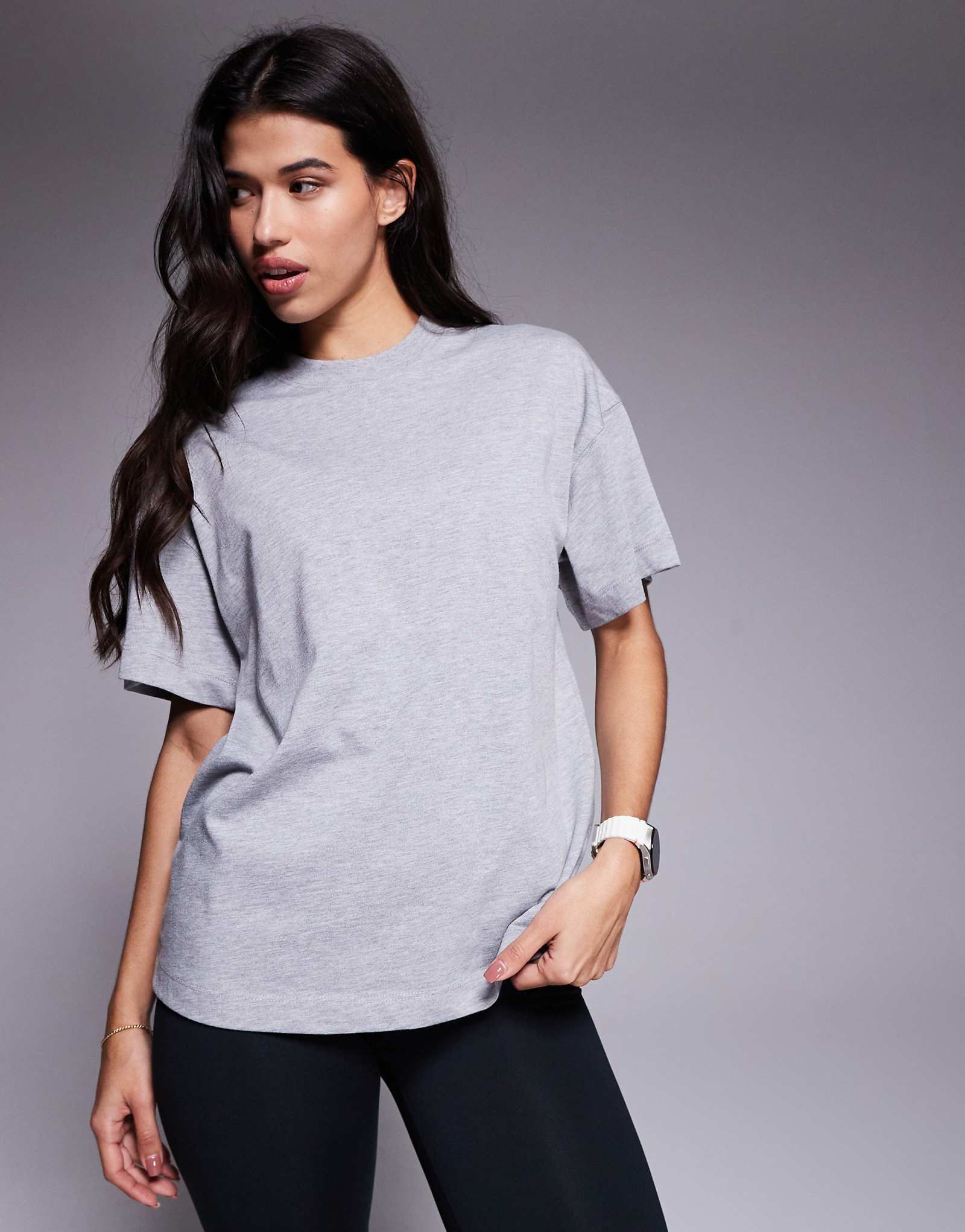 4505 Хлопковая футболка оверсайз Icon из плотного хлопка с быстросохнущей отделкой вересково-серого цвета 5090₽