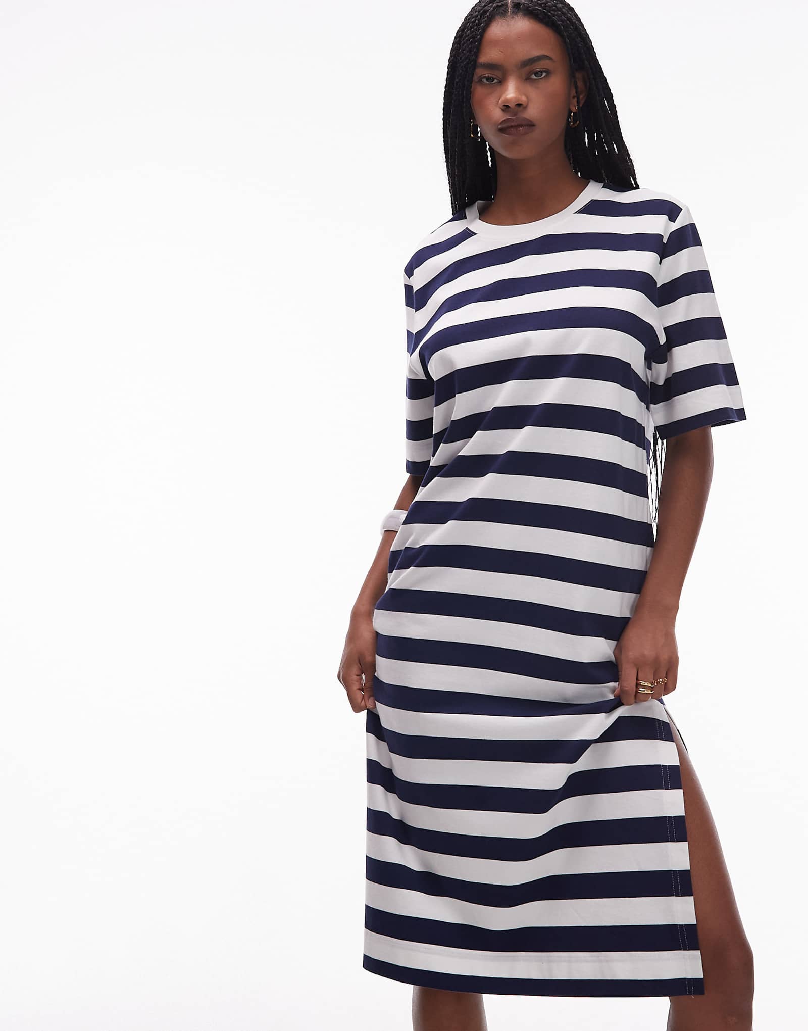 Облегающее платье-футболка миди из чистого хлопка ARKET в темно-синюю и белую полоску 19990₽
