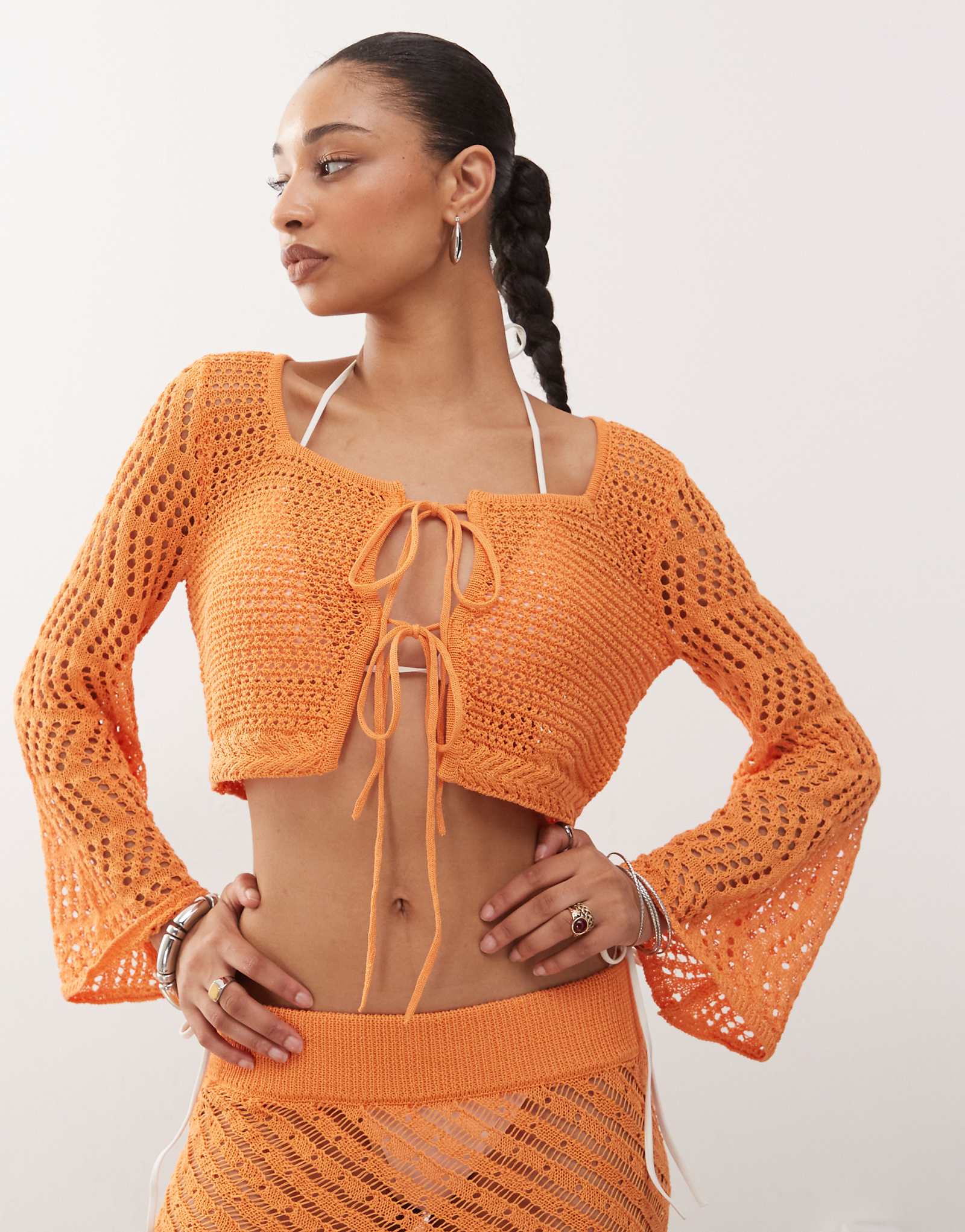 Кардиган Noisy May, связанный крючком спереди оранжевым узором - часть комплекта