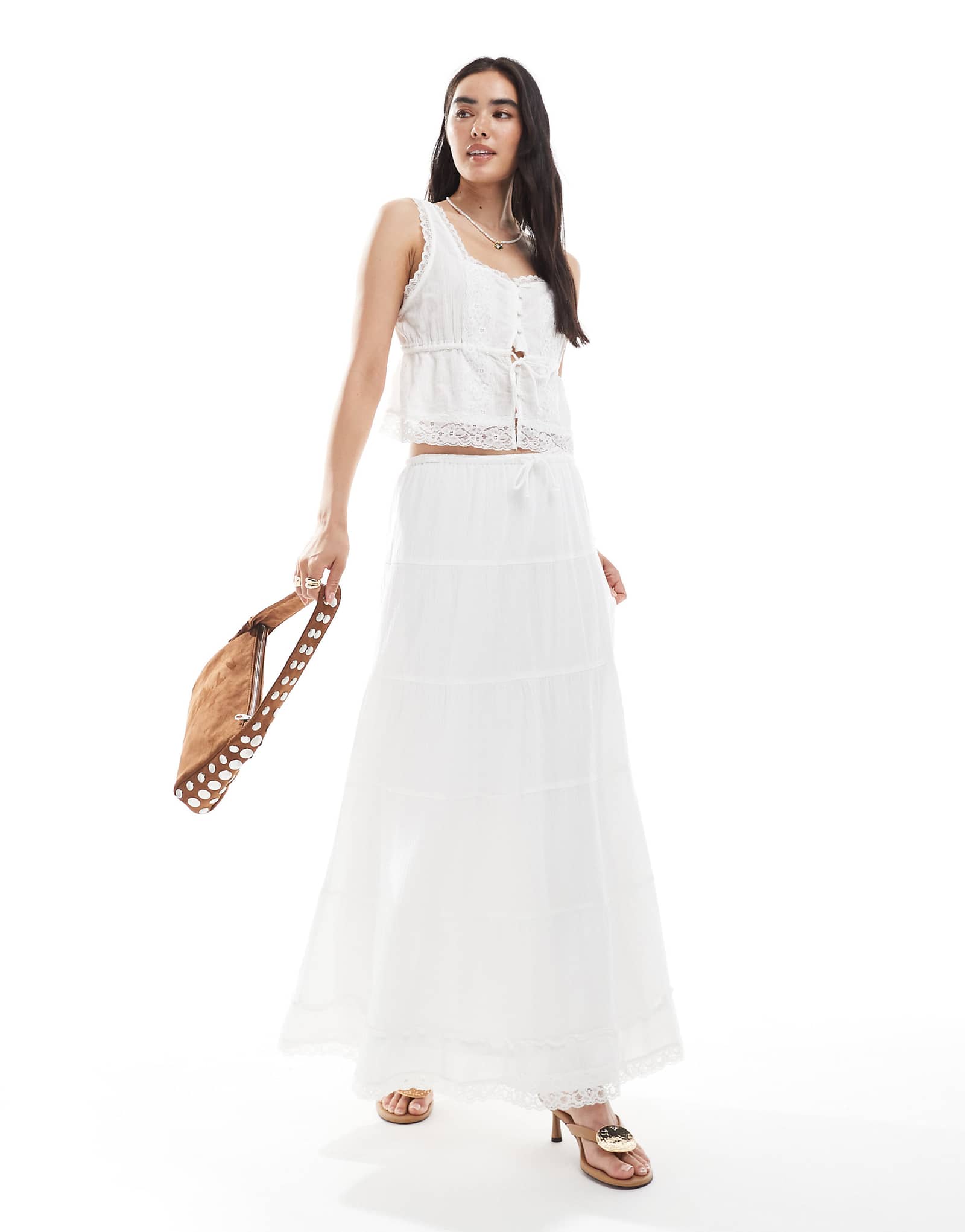 Белая многоярусная юбка макси в стиле бохо с кружевной отделкой от Vero Moda - часть комплекта 13990₽